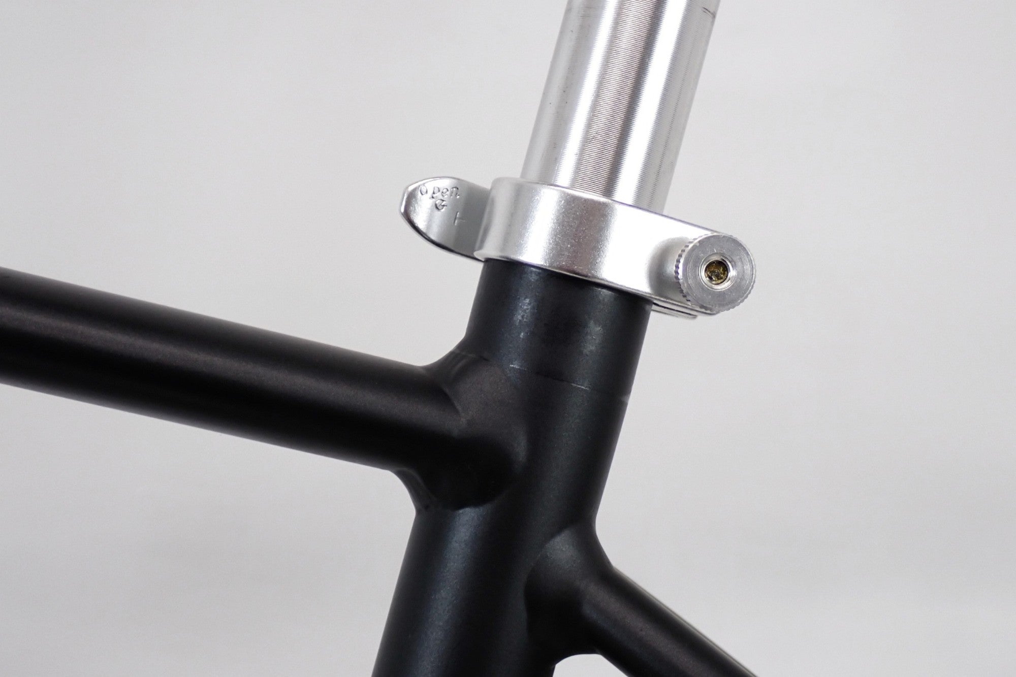 GIANT 「ジャイアント」 ESCAPE R DISC MS LTD 2023年モデル クロスバイク / 伊勢崎店