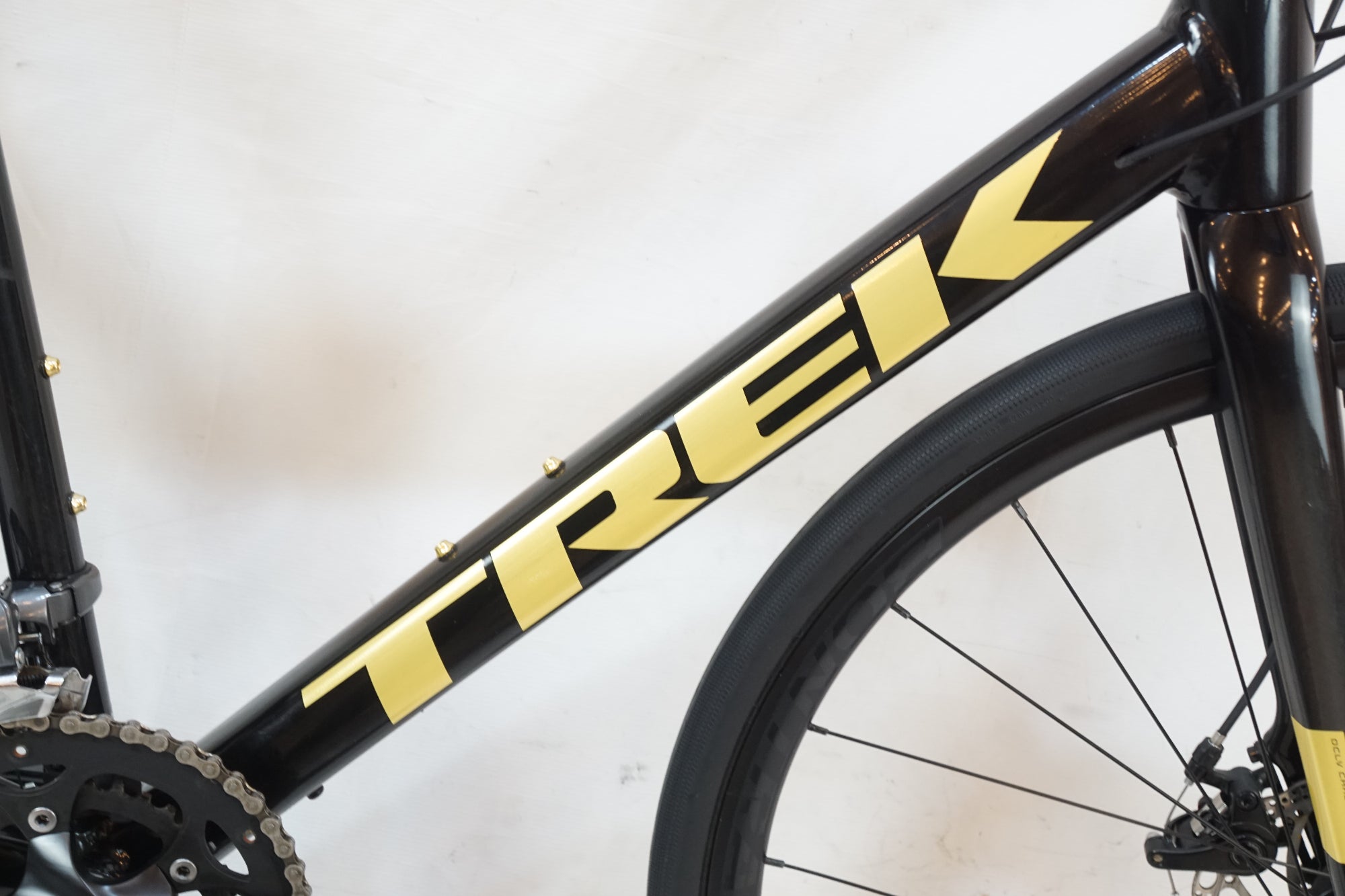 TREK 「トレック」 DOMANE AL2 DISC 2021年モデル ロードバイク / バイチャリ浦和ベース