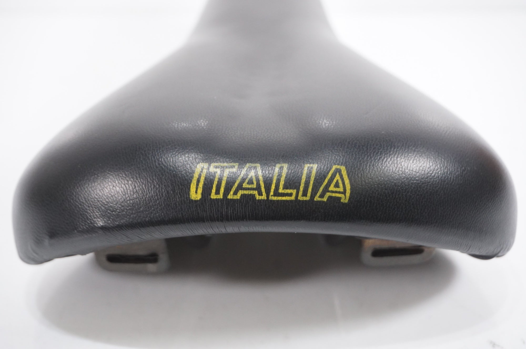 SELLE ITALIA 「セライタリア」 ANATOMIC サドル / AKIBA店