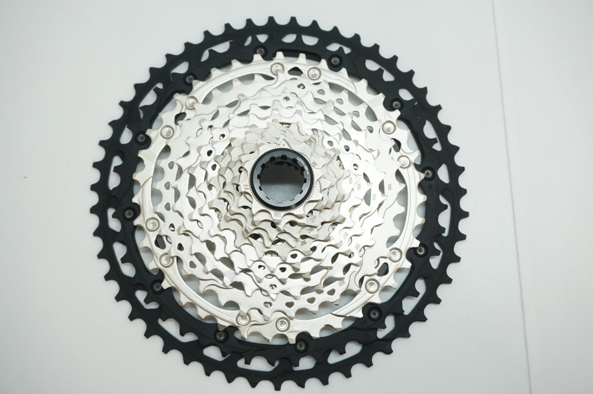 SHIMANO 「シマノ」 DEORE XT CS-M8100 10-51T スプロケット
