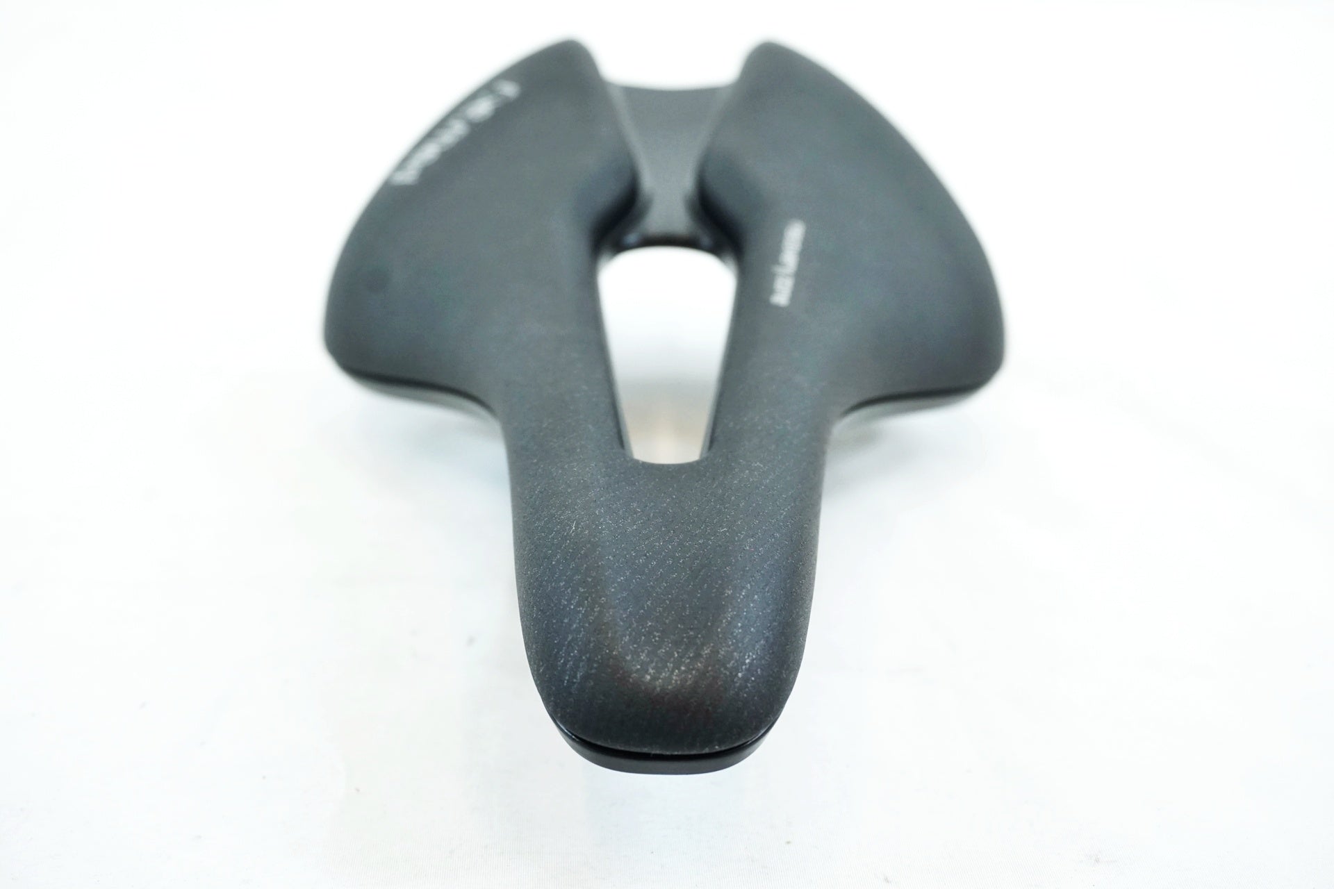 SELLE ROYAL 「セライタリア」 R.e.med 3 サドル / 有明ガーデン店