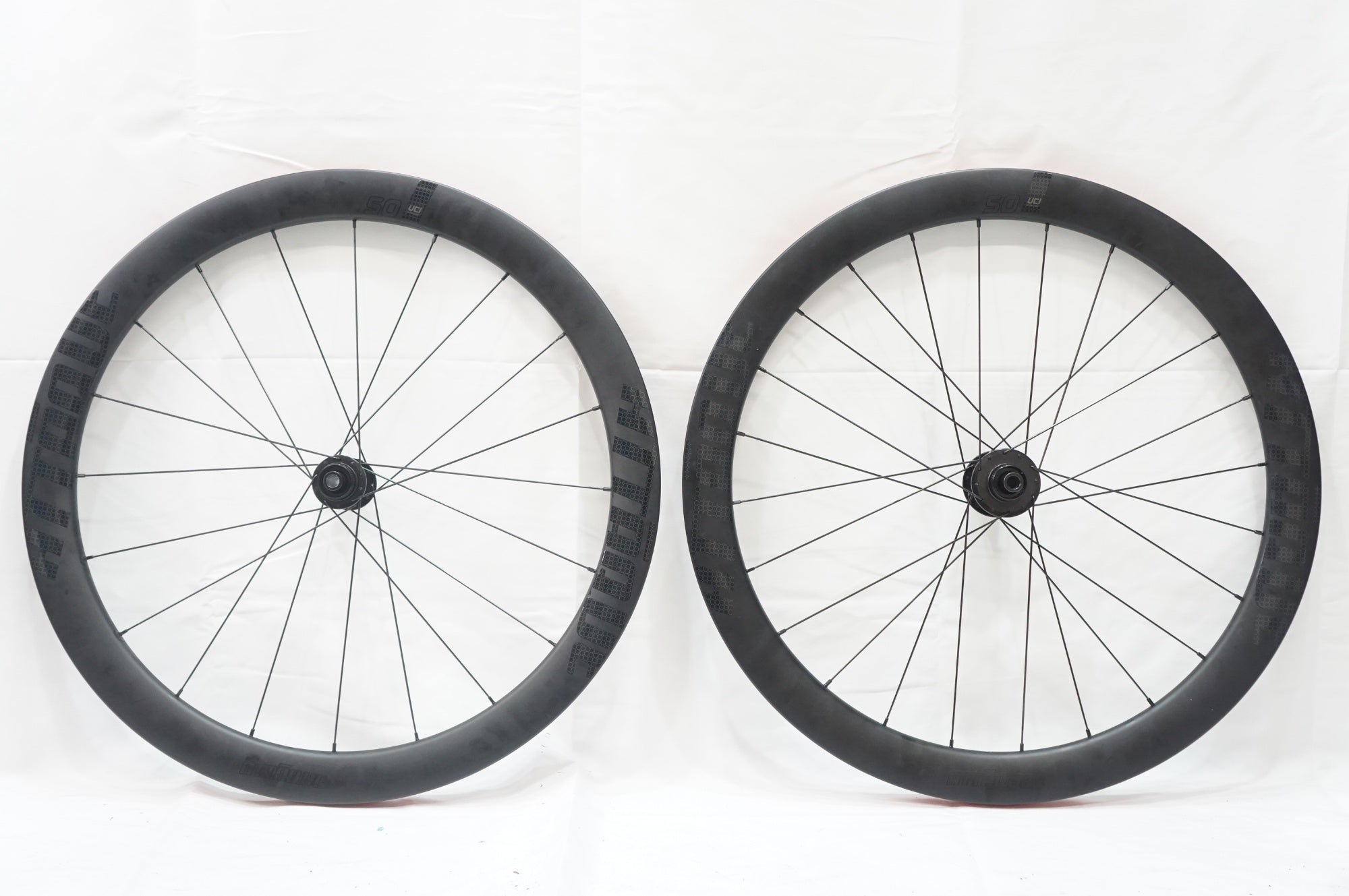 GUSTO 「グスト」 ATTAQUE CARBON DISC 50mm シマノ12速 ホイールセット / 大宮店