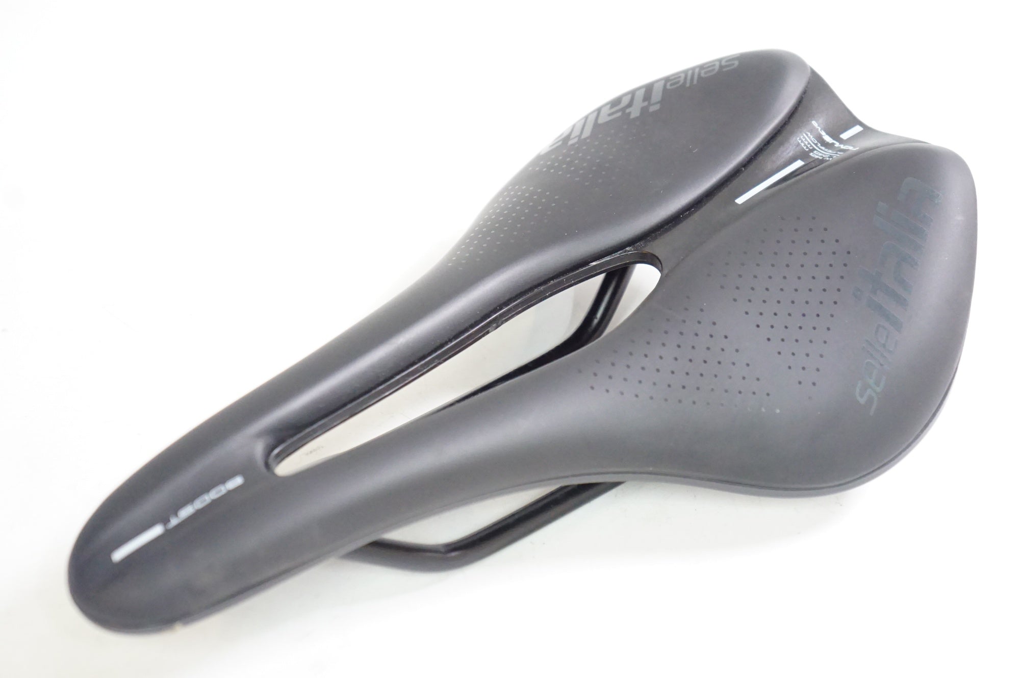 SELLE ITALIA 「セラ イタリア」 NOVUS BOOST EVO SUPERFLOW サドル / 熊谷本店