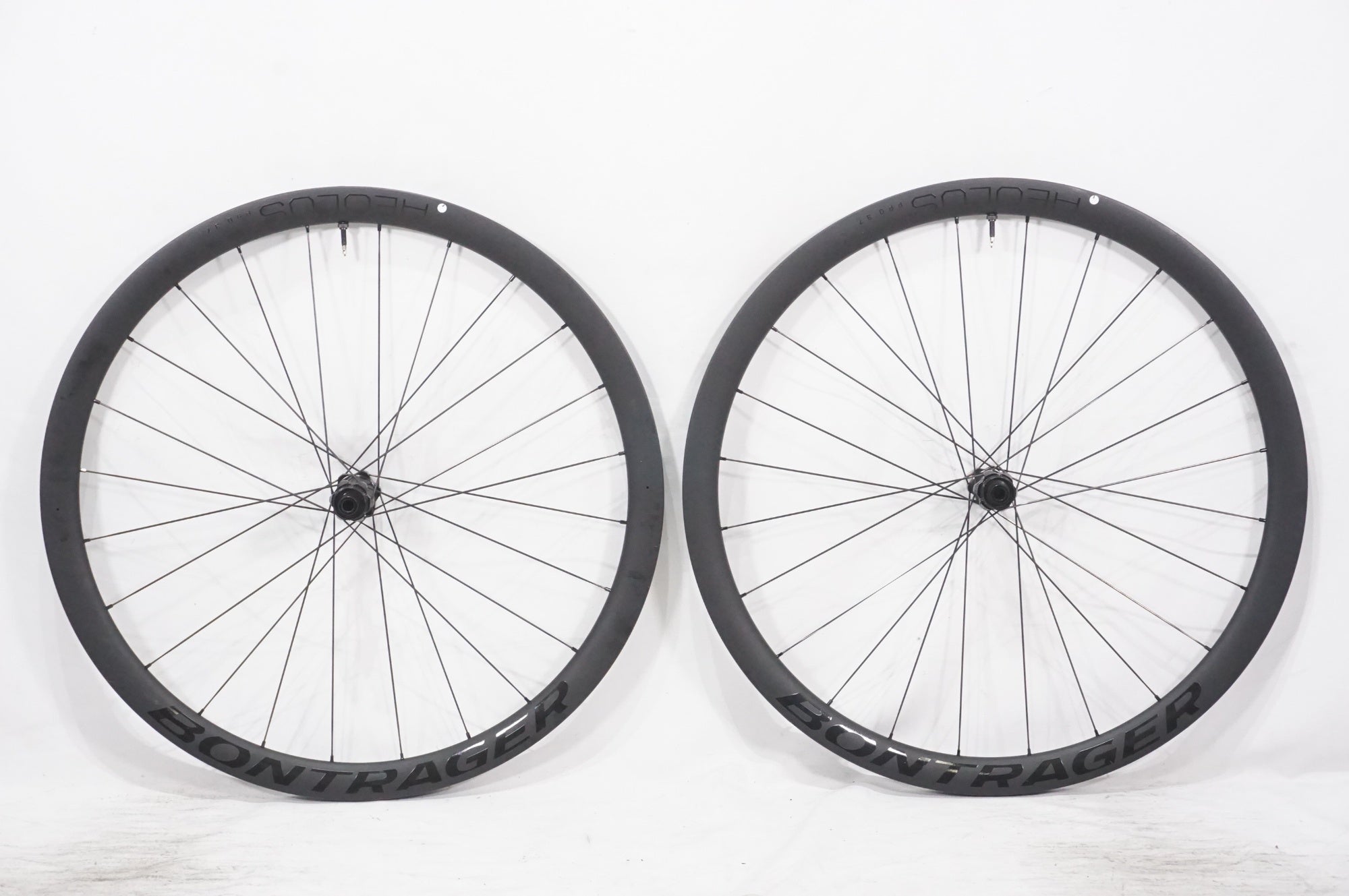 BONTRAGER 「ボントレガー」 AEOLUS PRO 37 DISC シマノ11速 ホイールセット / AKIBA店