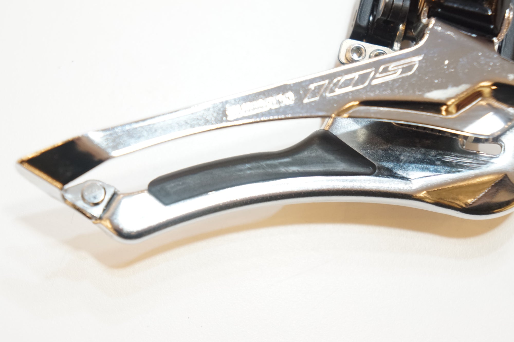 SHIMANO 「シマノ」 105 FD-R7000 フロントディレイラー / バイチャリ浦和ベース