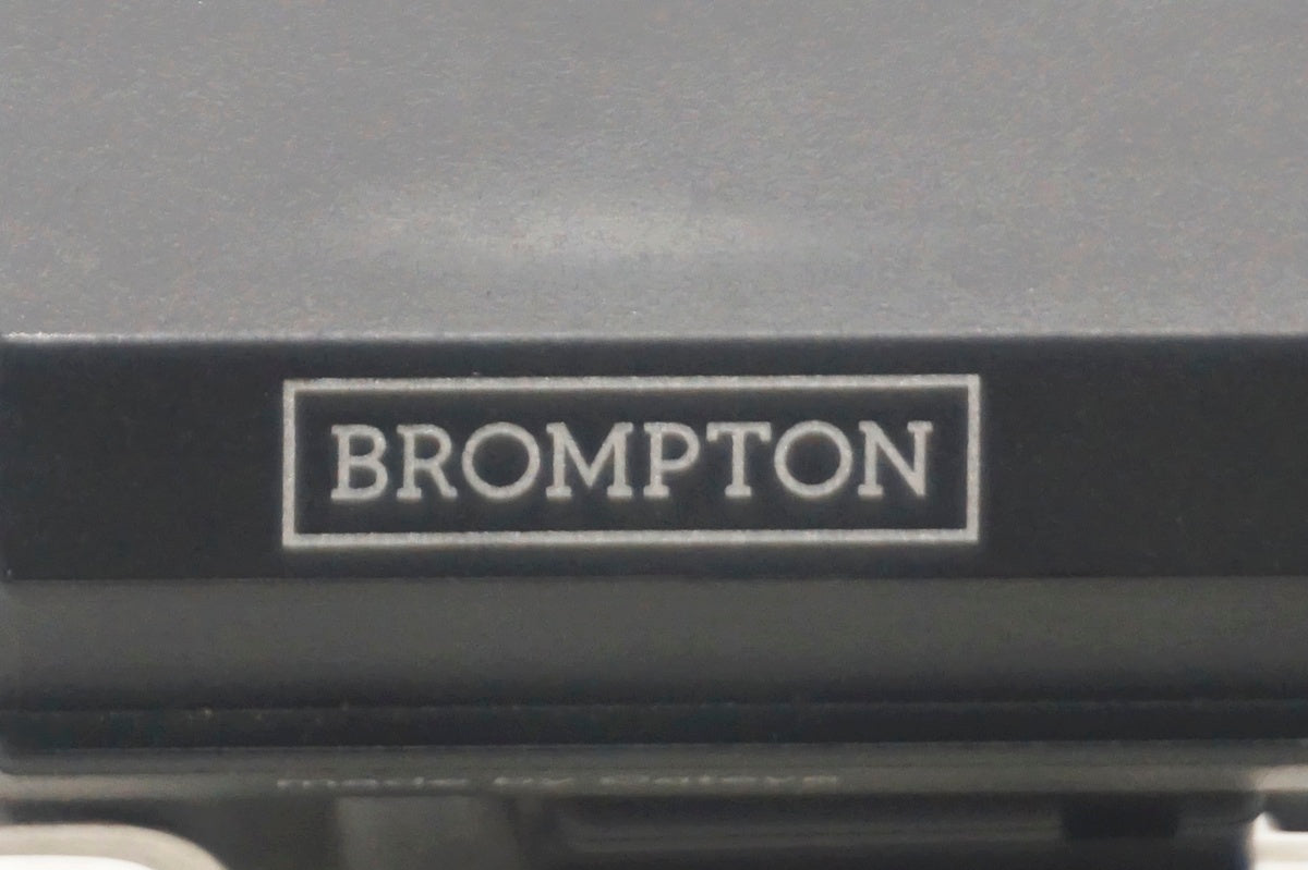 CATEYE 「キャットアイ」」 BROMPTON 500lm フロントライト / 大阪門真店