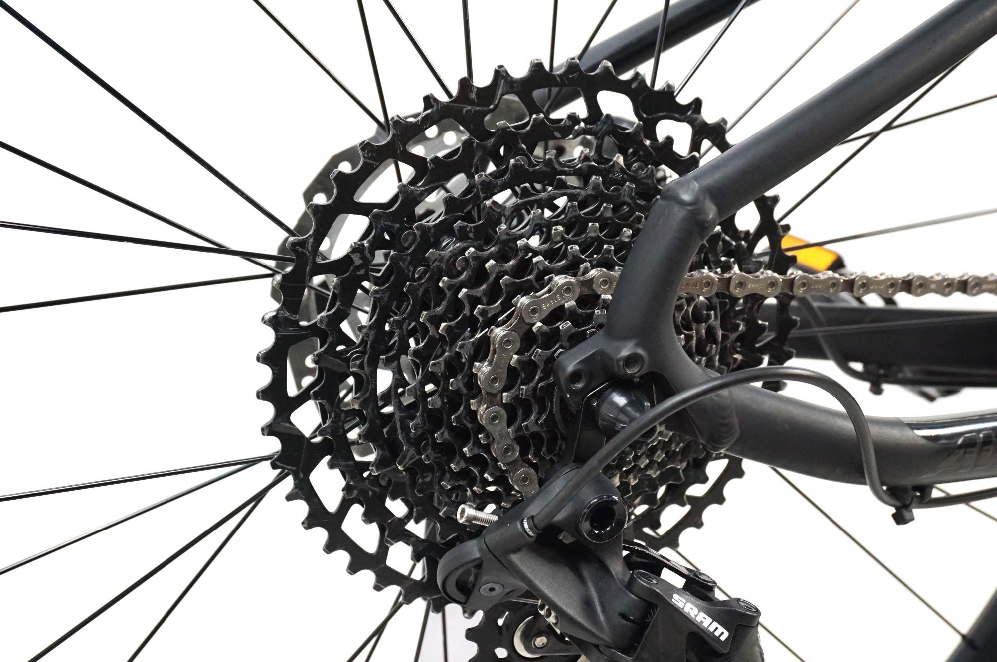 GT 「ジーティー」 AVALANCHE EXPERT 29er 2024年モデル マウンテンバイク / 川越店