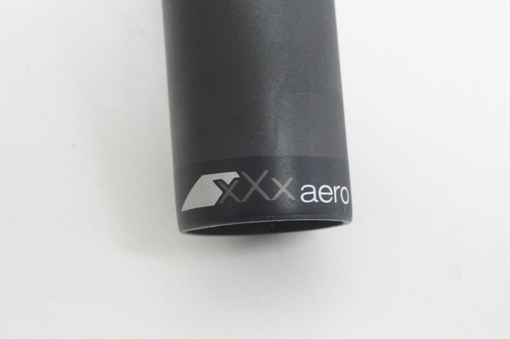 BONTRAGER 「ボントレガー」 XXX AERO VR-CF φ31.8 420mm ハンドル / 福岡店