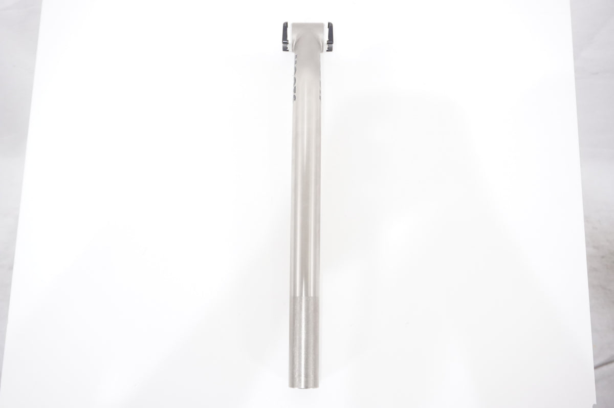 MOOTS 「ムーツ」 チタン φ30.9 約380mm シートポスト / AKIBA店