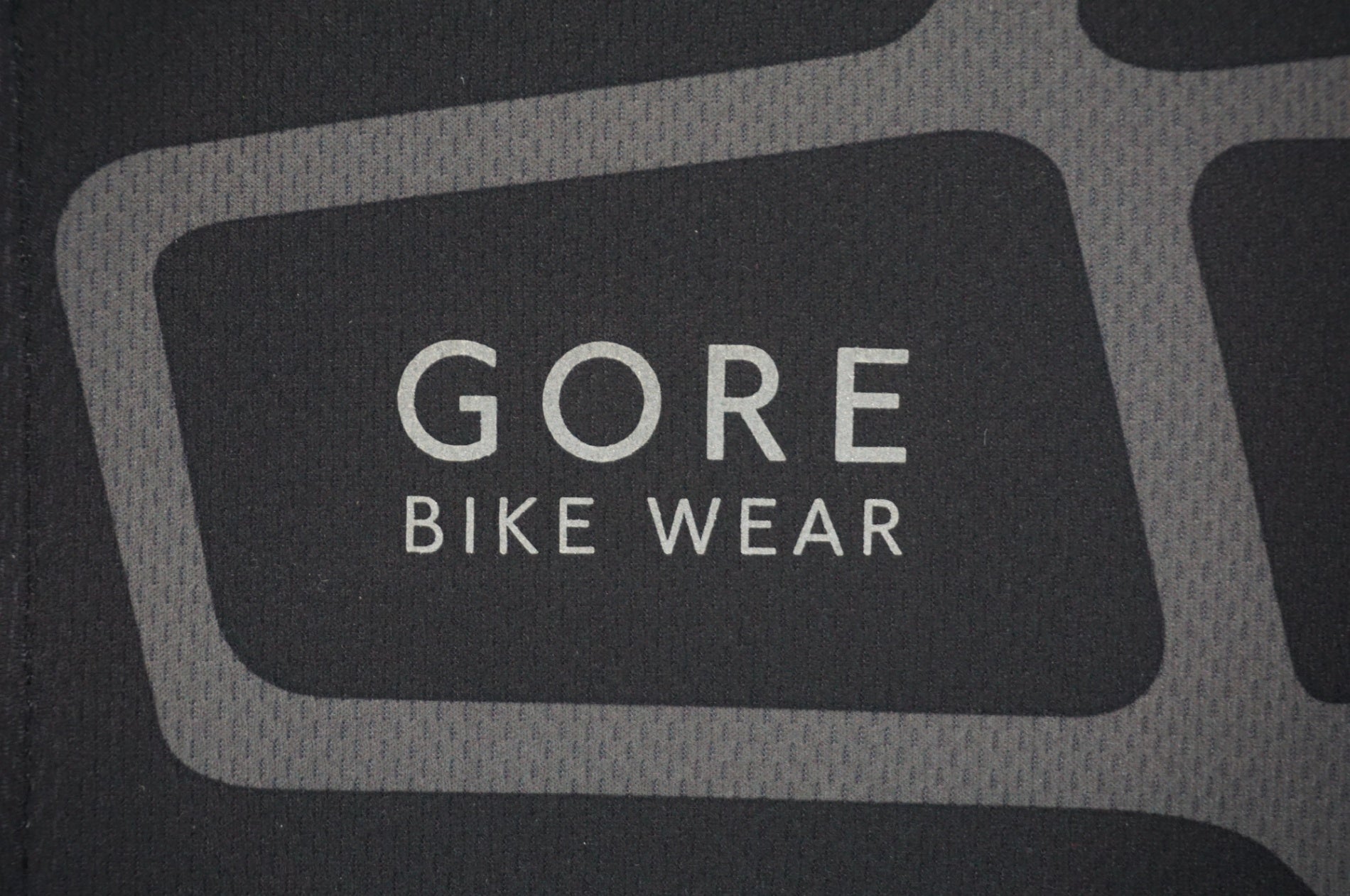 GORE WEAR 「ゴアウェア」 Mサイズ ジャージ / 阪急塚口店