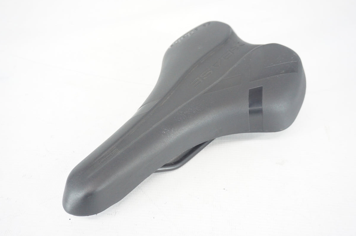 SELLE ITALIA 「セライタリア」 X-BASE サドル / 阪急塚口店