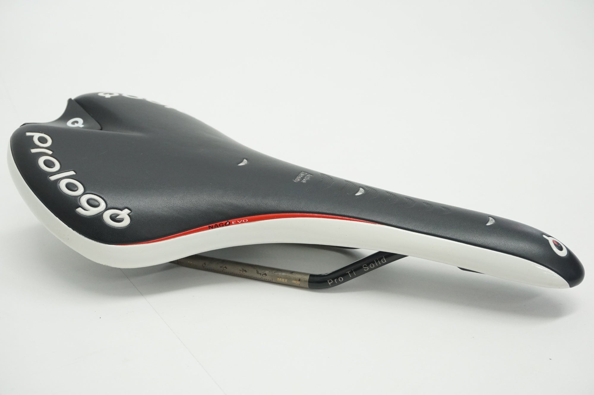 PROLOGO 「プロロゴ」 NAGO EVO サドル / 福岡店