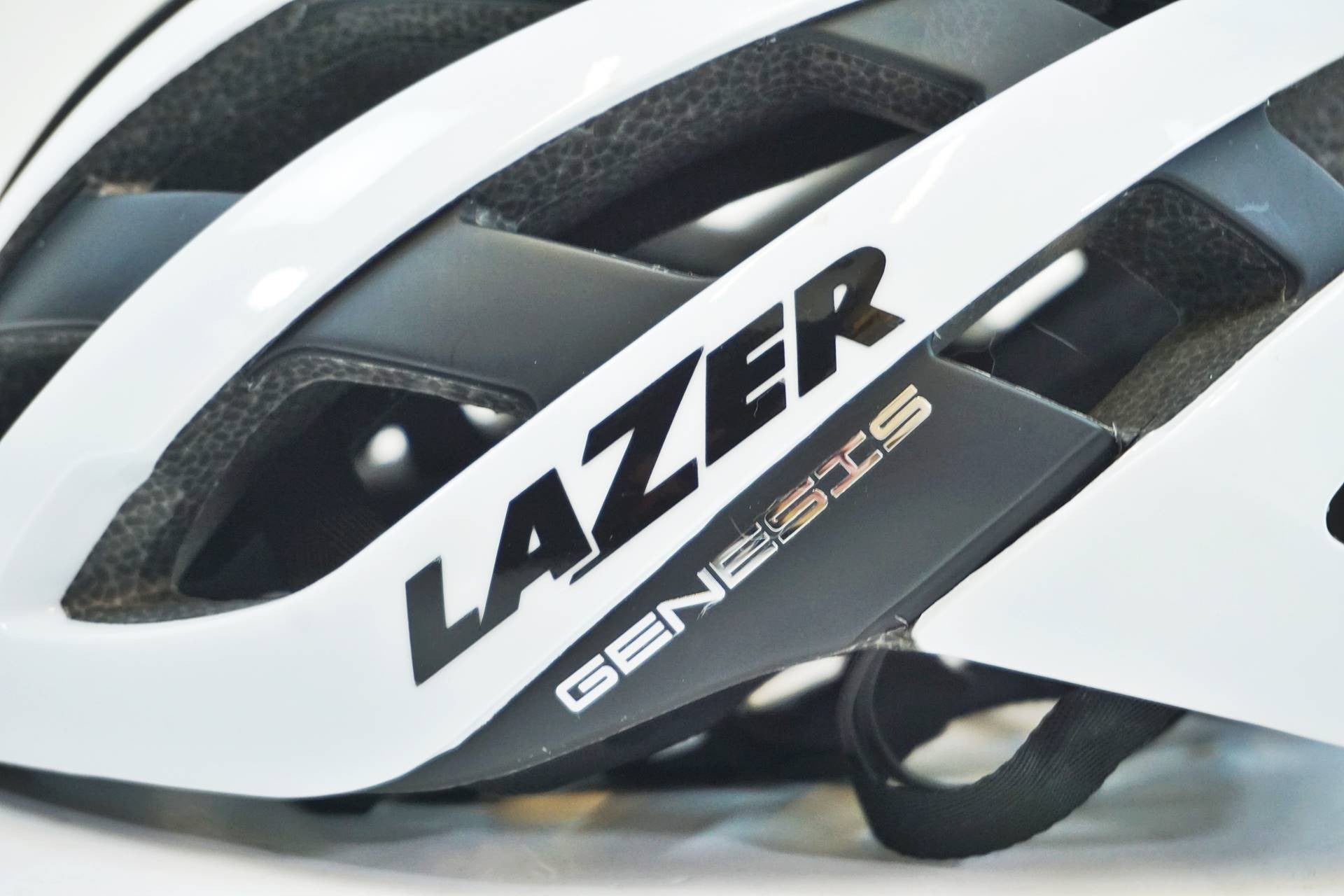 LAZER 「レーザー」 GENESIS Sサイズ ヘルメット / 有明ガーデン店