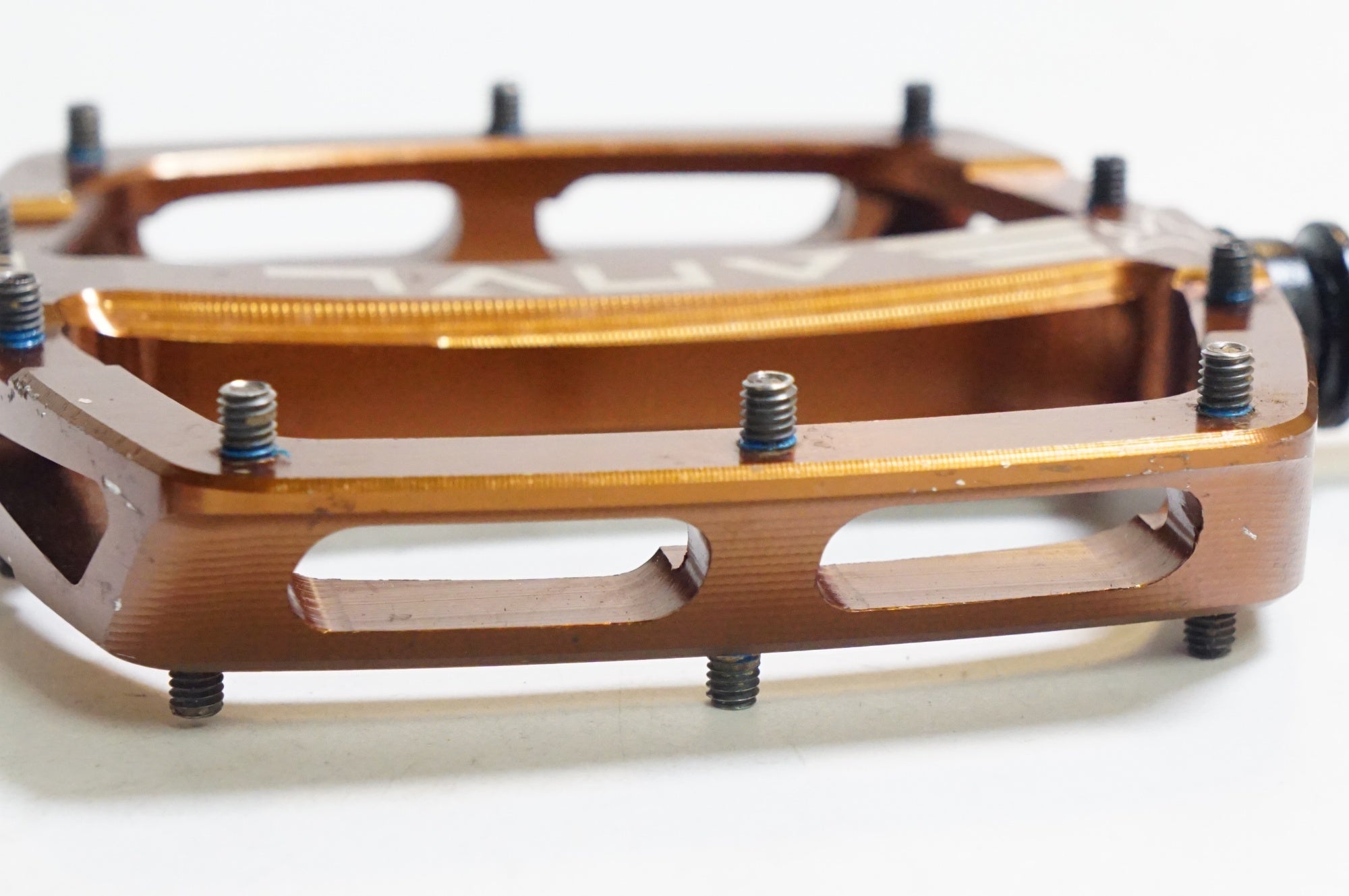 ANVL COMPONENTS 「アンビル コンポーネンツ」 TILT V3 ALUMINUM ペダル / 熊谷本店