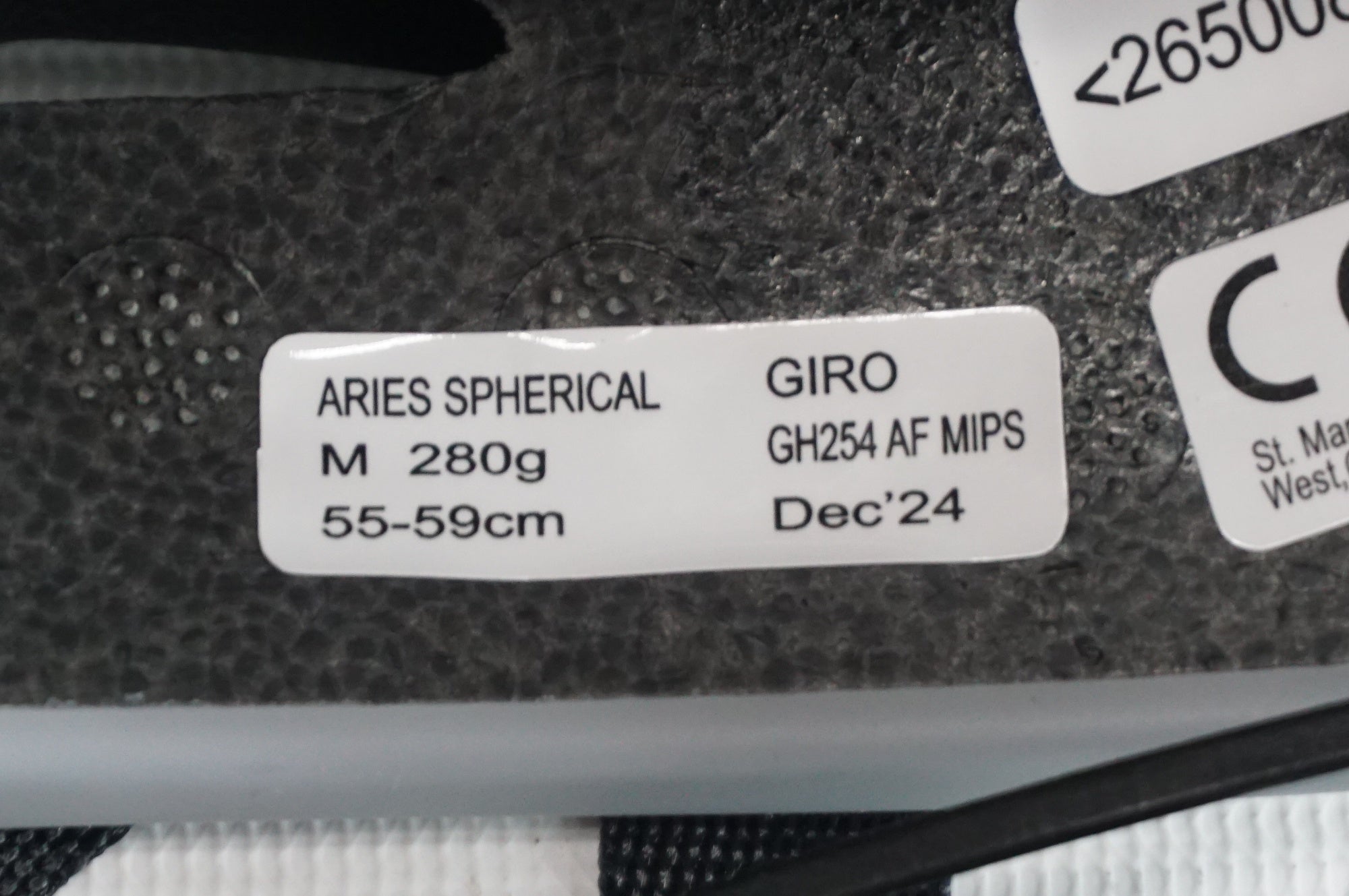 GIRO 「ジロ」 ARIES SPHERICAL AF Mサイズ ヘルメット / 阪急塚口店