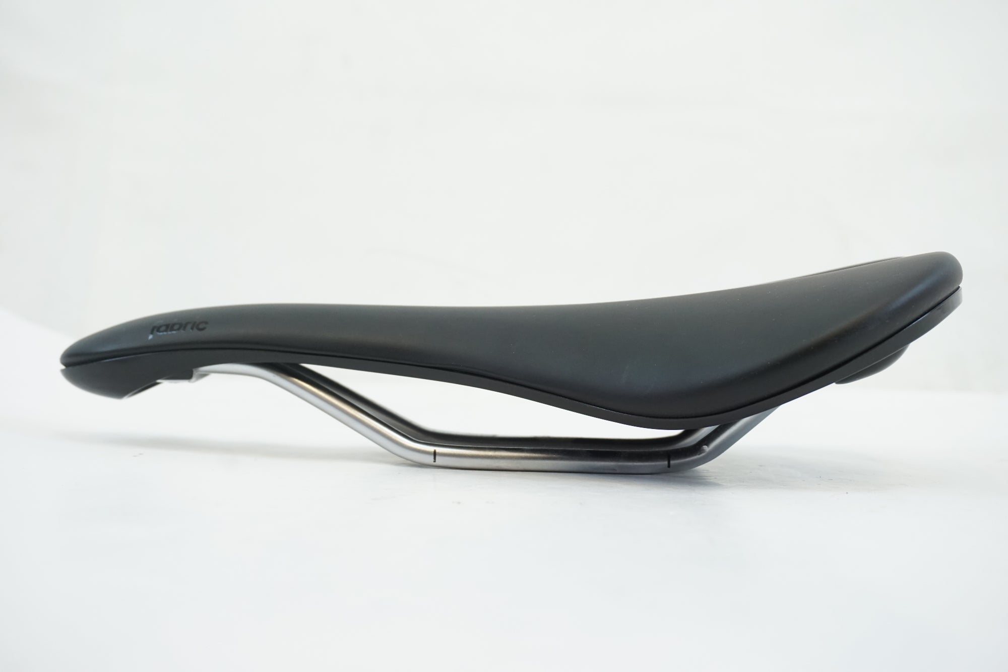 FABRIC 「ファブリック」 SCOOP SHALLOW サドル / 有明ガーデン店