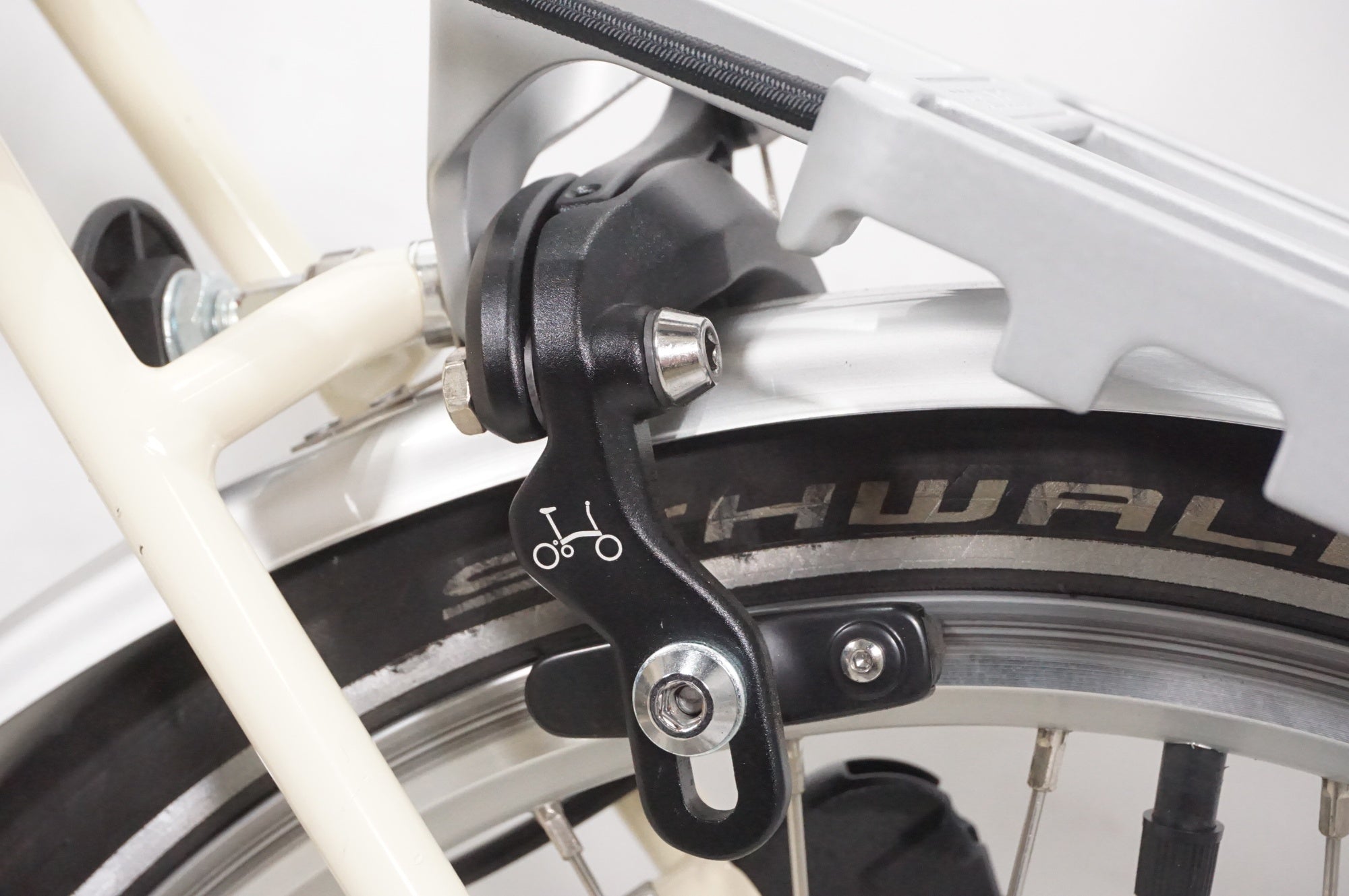 BROMPTON 「ブロンプトン」 CLASSIC EDITION INSPIRED BY LONDON 2024年モデル 16インチ 折り畳み自転車 / AKIBA店