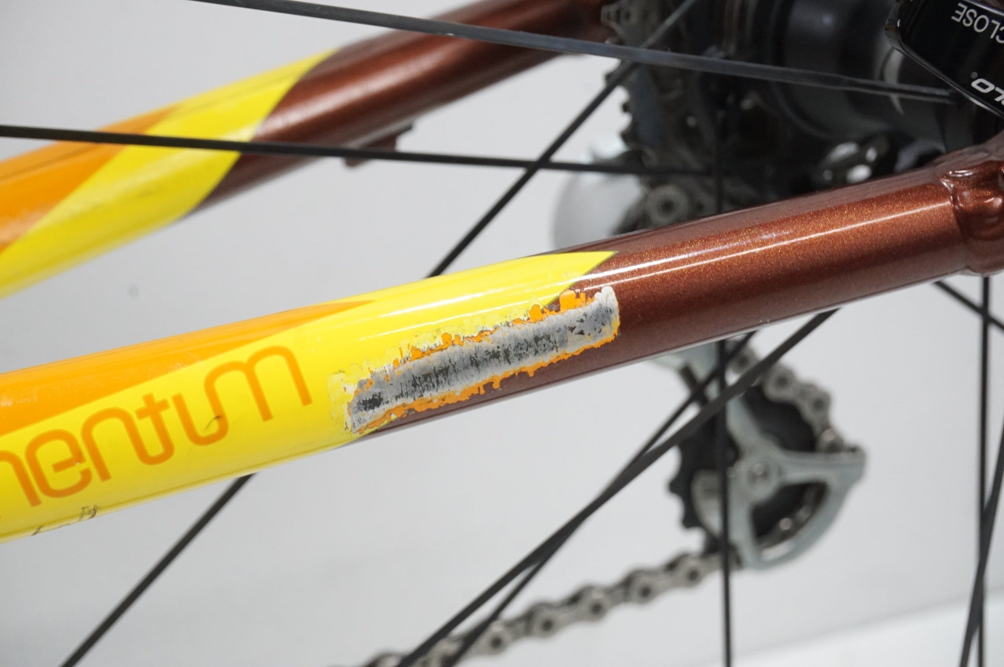 MOMENTUM 「モーメンタム」 IWANT 2.4 2014年モデル カスタム ロードバイク / 大宮店