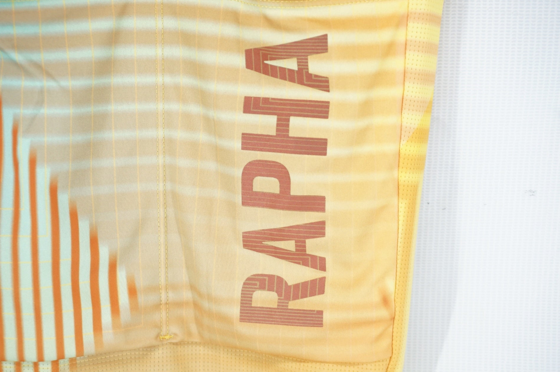 RAPHA 「ラファ」 TUNNEL VISION PT TRAINING Sサイズ ジャージ / 阪急塚口店