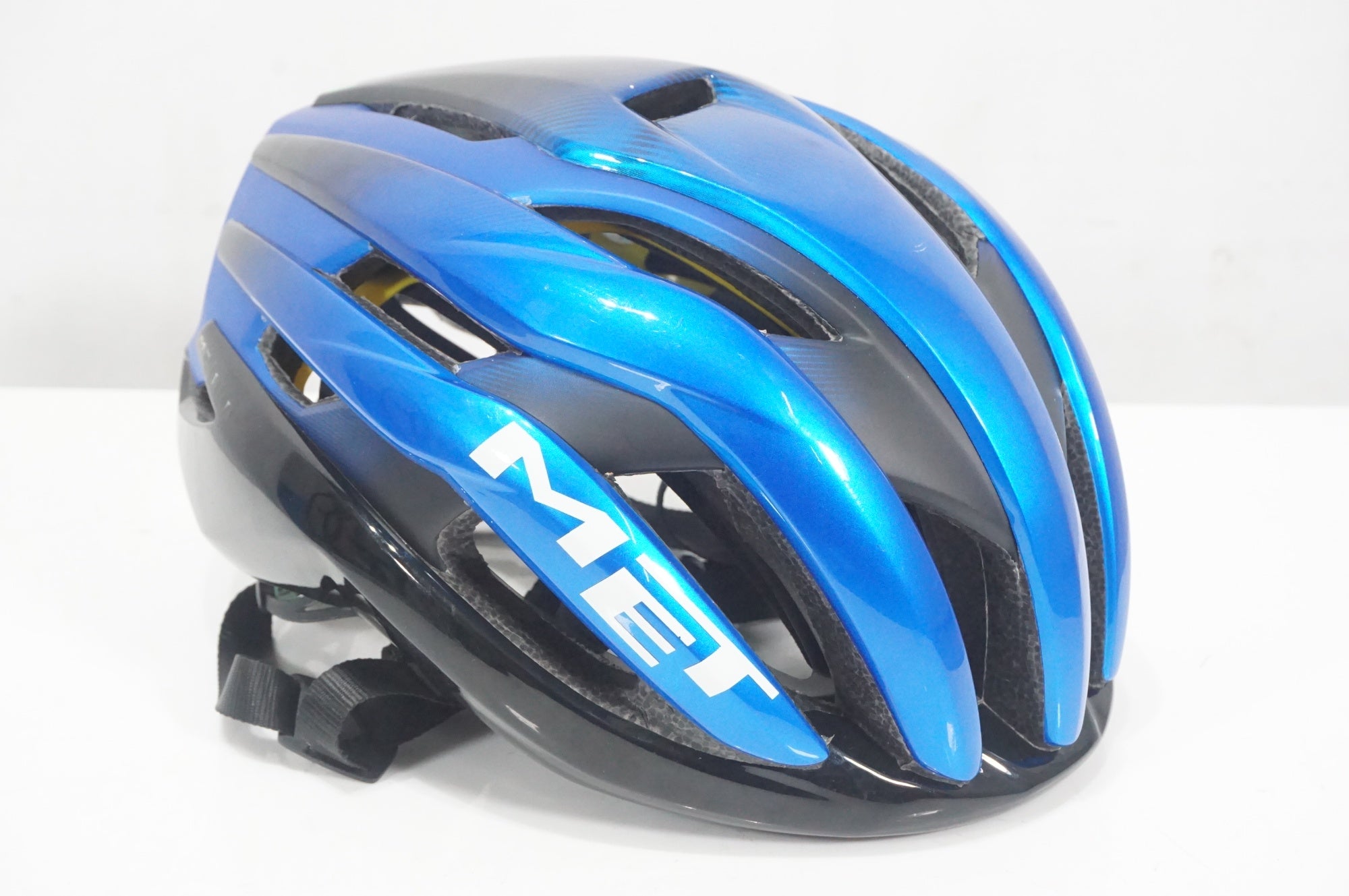 MET 「メット」 M126 TRENTA MIPS Mサイズ 56-58cm ヘルメット / AKIBA店