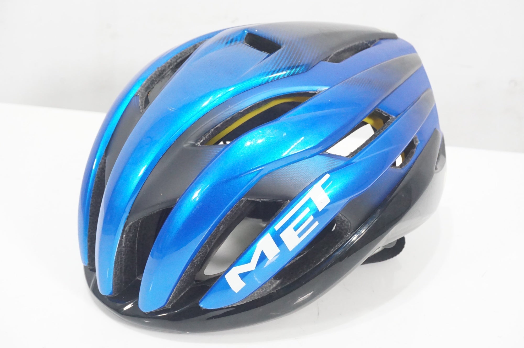 MET 「メット」 M126 TRENTA MIPS Mサイズ 56-58cm ヘルメット / AKIBA店