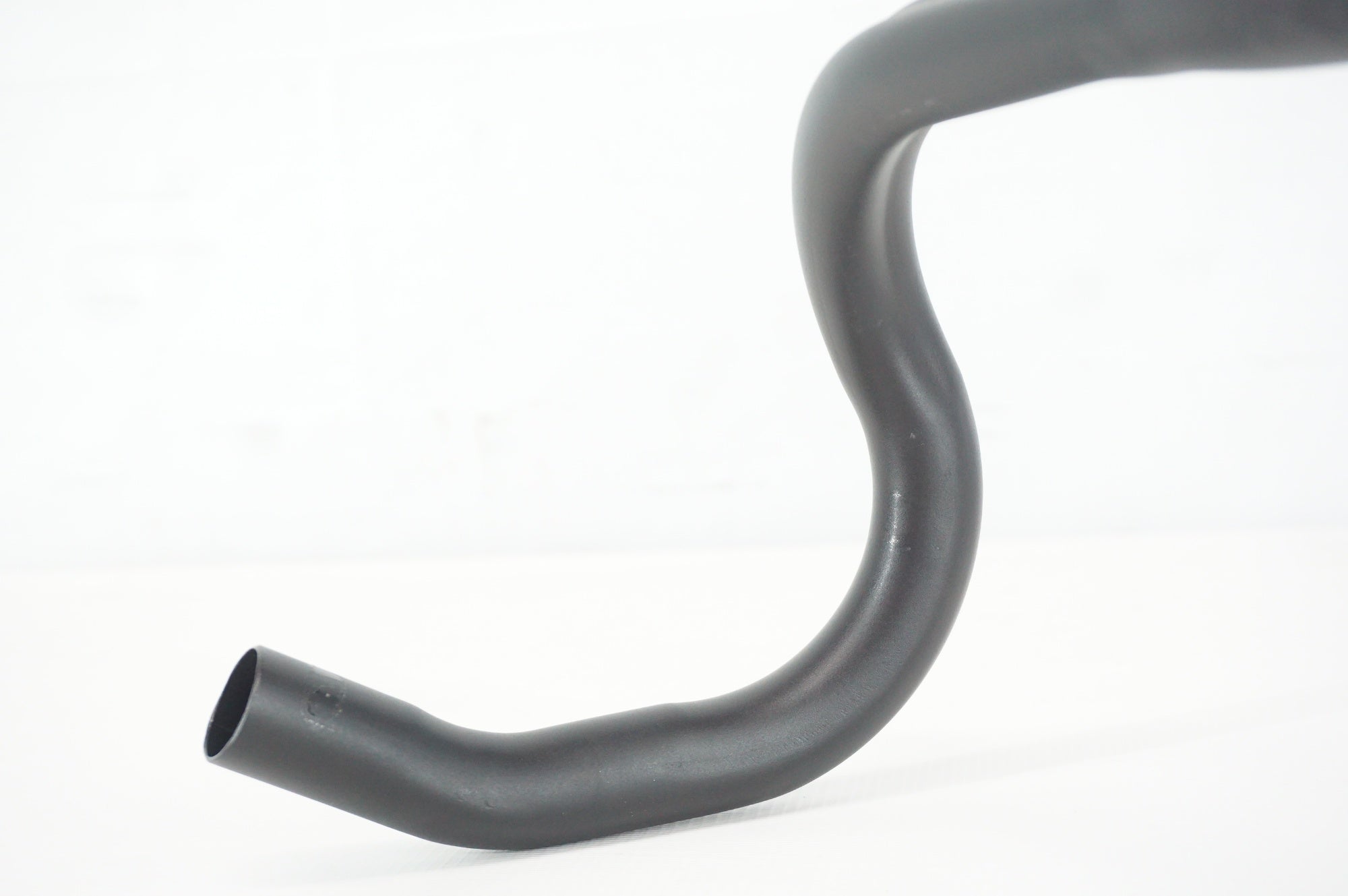 3T 「スリーティー」 Φ31.8 420mm ZEPP XL ハンドル / 阪急塚口店