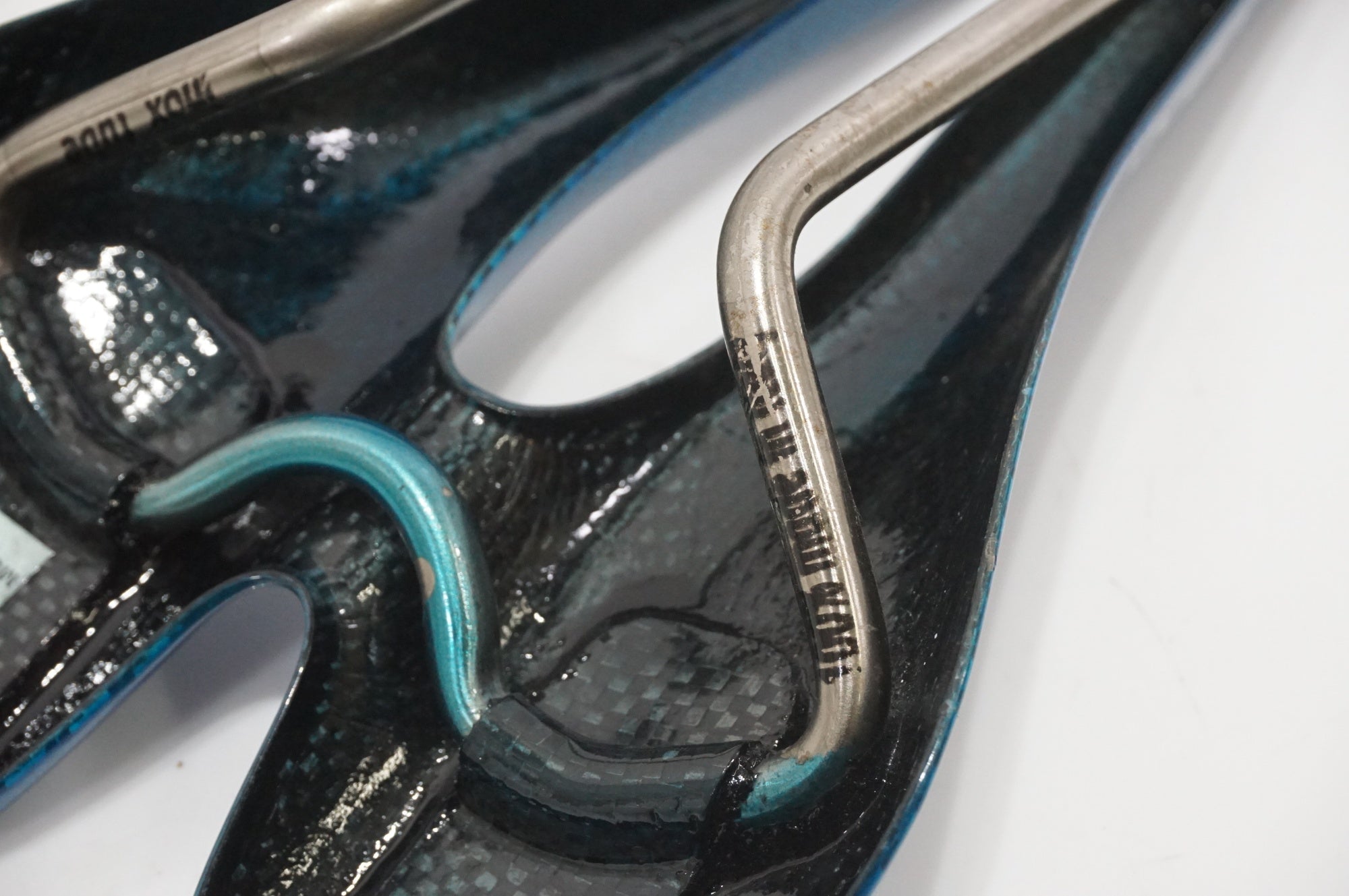 ジャンク品 SELLE SMP 「セラエスエムピー」 CARBON サドル / AKIBA店