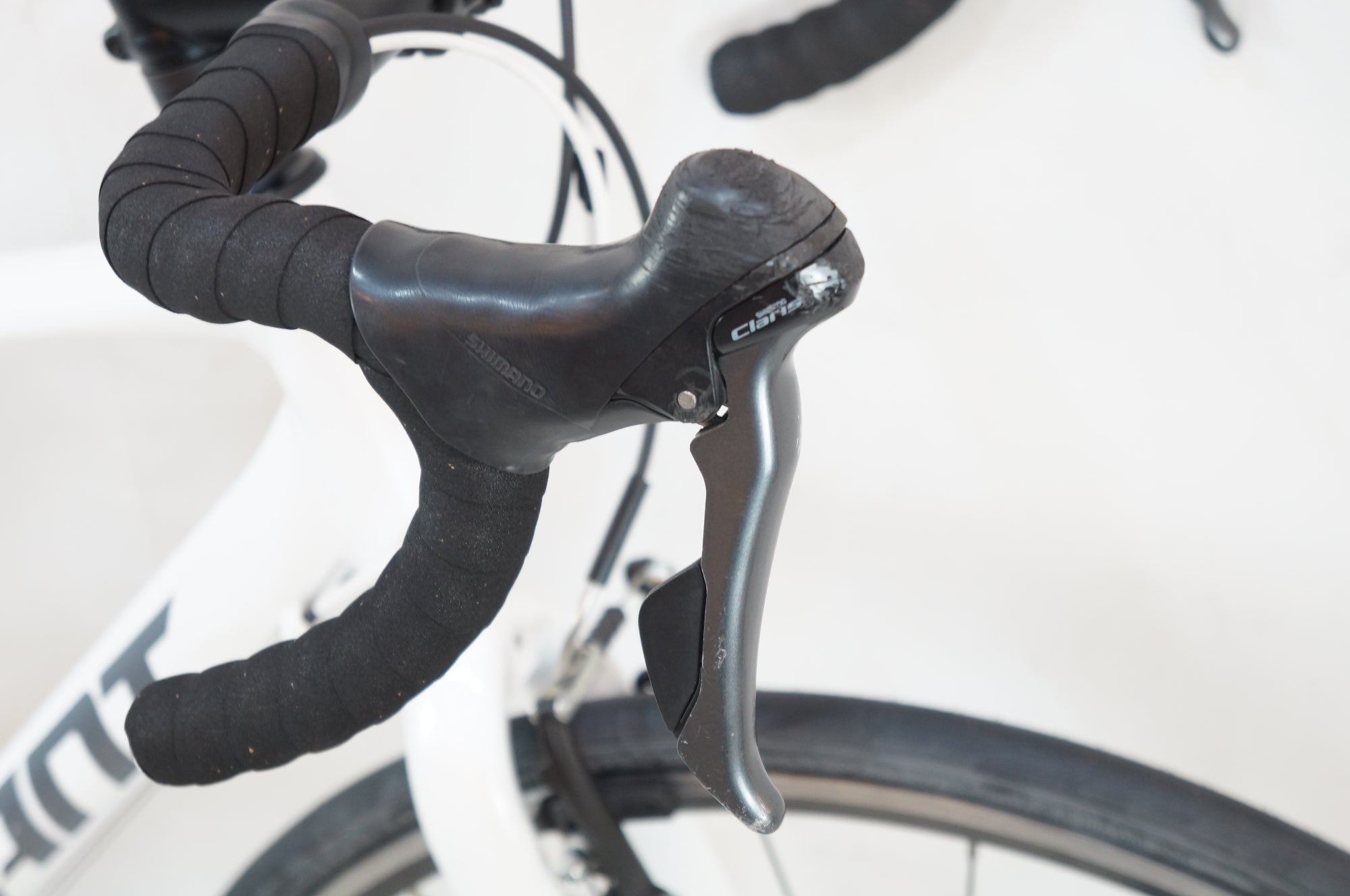 GIANT 「ジャイアント」 ESCAPE R DROP 2024年モデル ロードバイク / バイチャリ浦和ベース