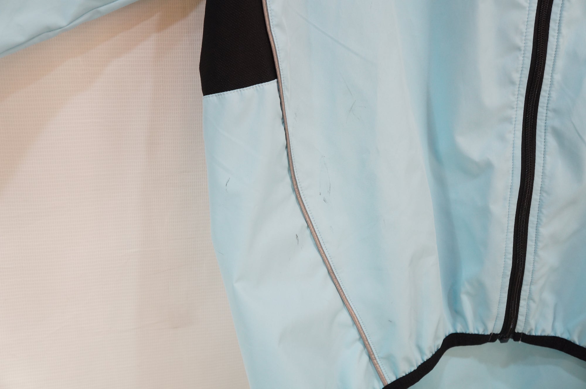 DAREVIE 「ダレビー」 Lサイズ ジャージ / バイチャリ浦和ベース