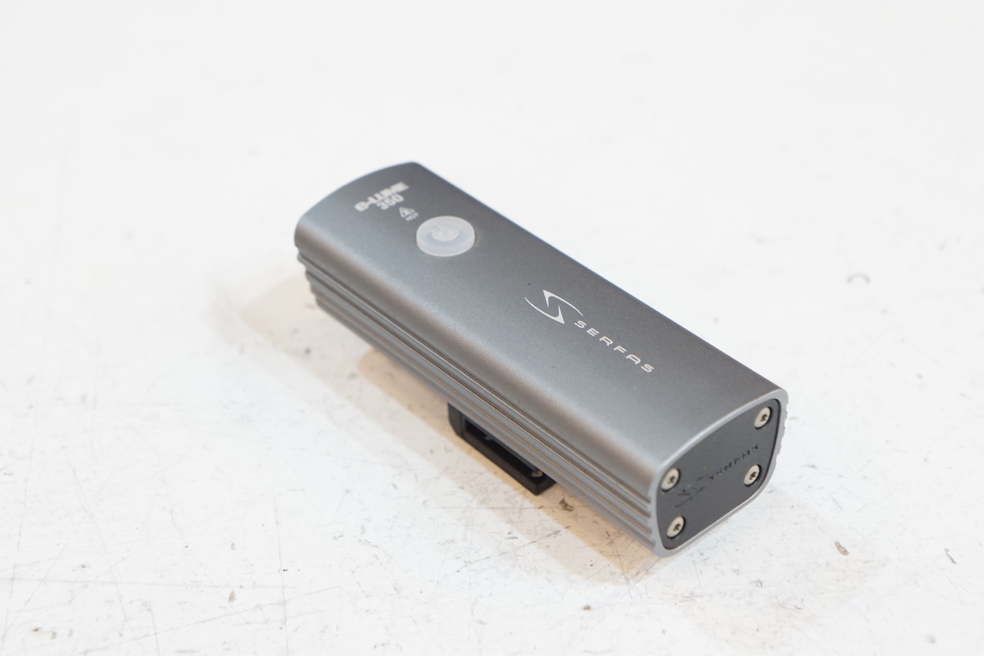 SERFAS 「サーファス」 E-LUME 350 フロントライト / バイチャリ浦和ベース