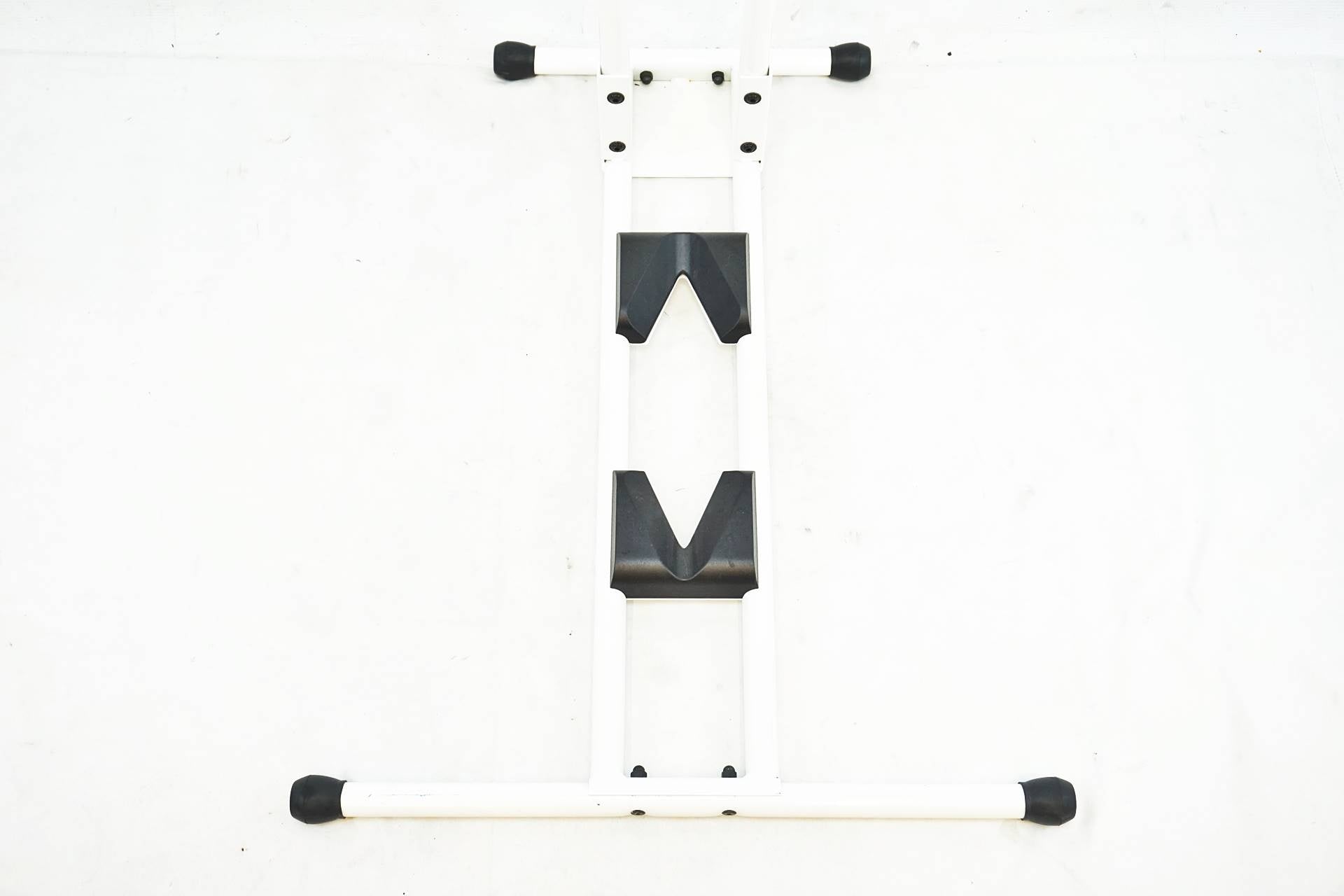 IWA 「イワ」 A01V SPECIAL ディスプレイスタンド / 有明ガーデン店