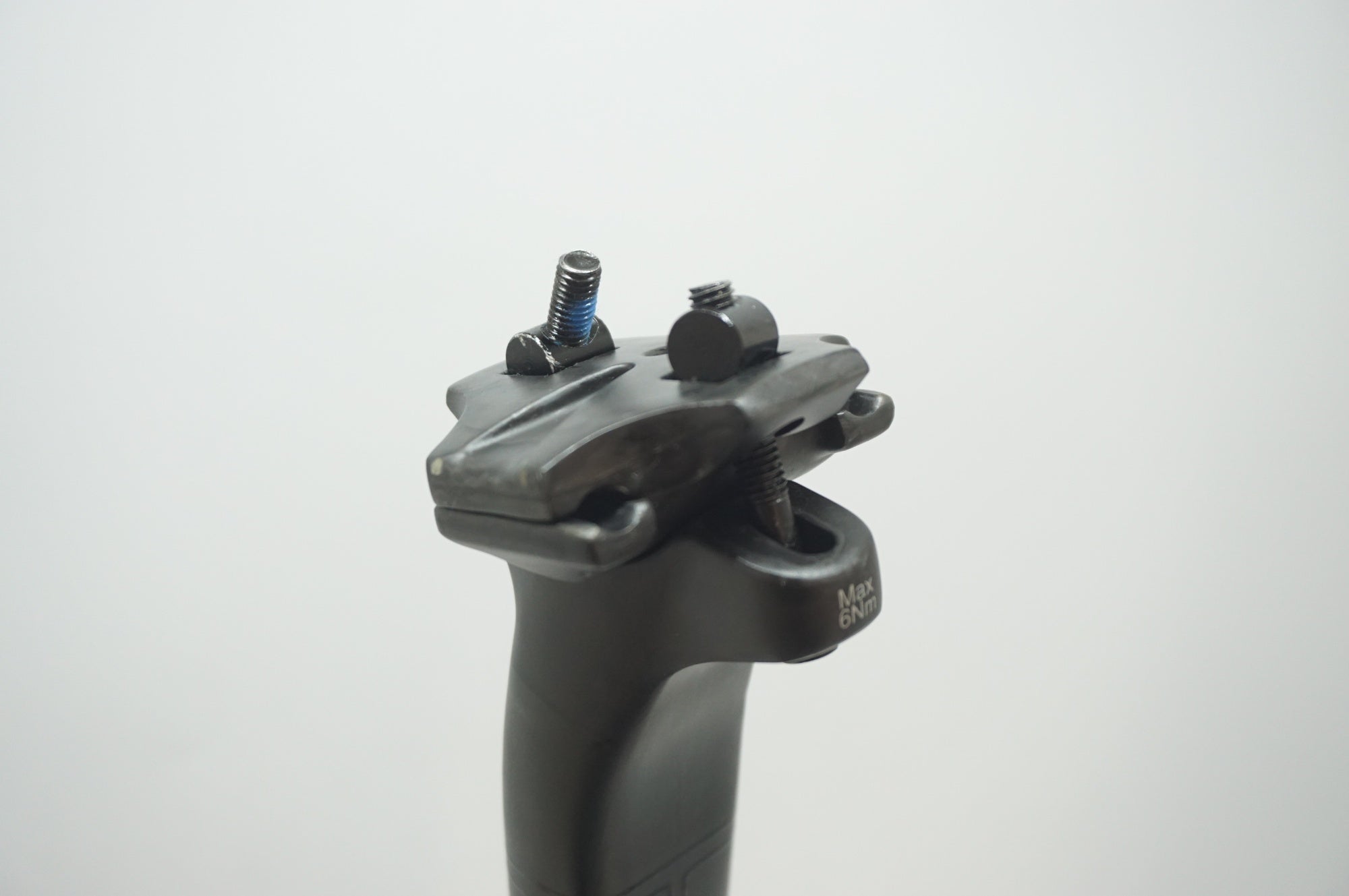 MERIDA 「メリダ」 TEAM CC CARBON φ30.9 400mm シートポスト / 福岡店