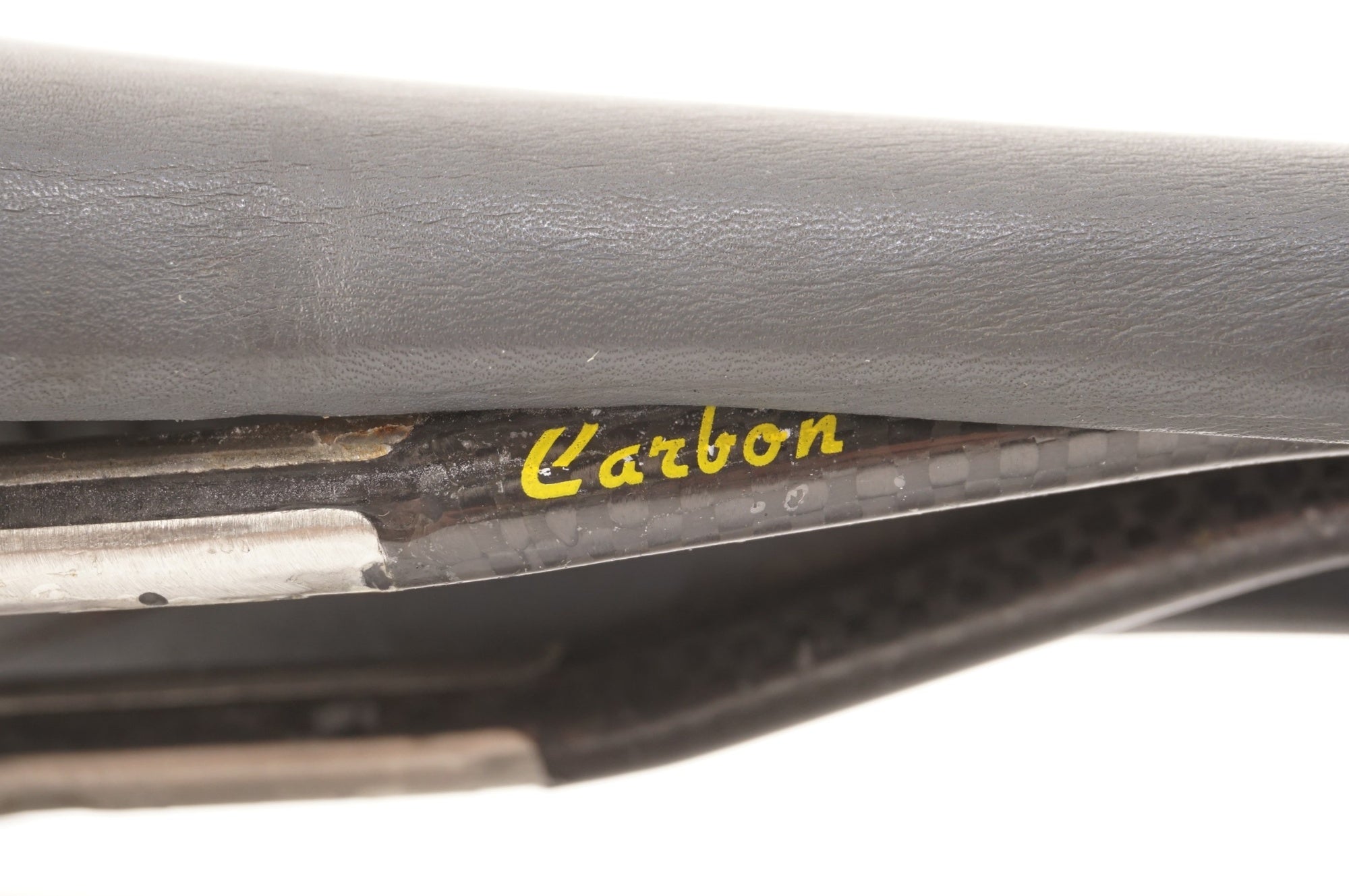SELLE ITALIA 「セライタリア」 FLITE CARBON サドル / 中目黒店