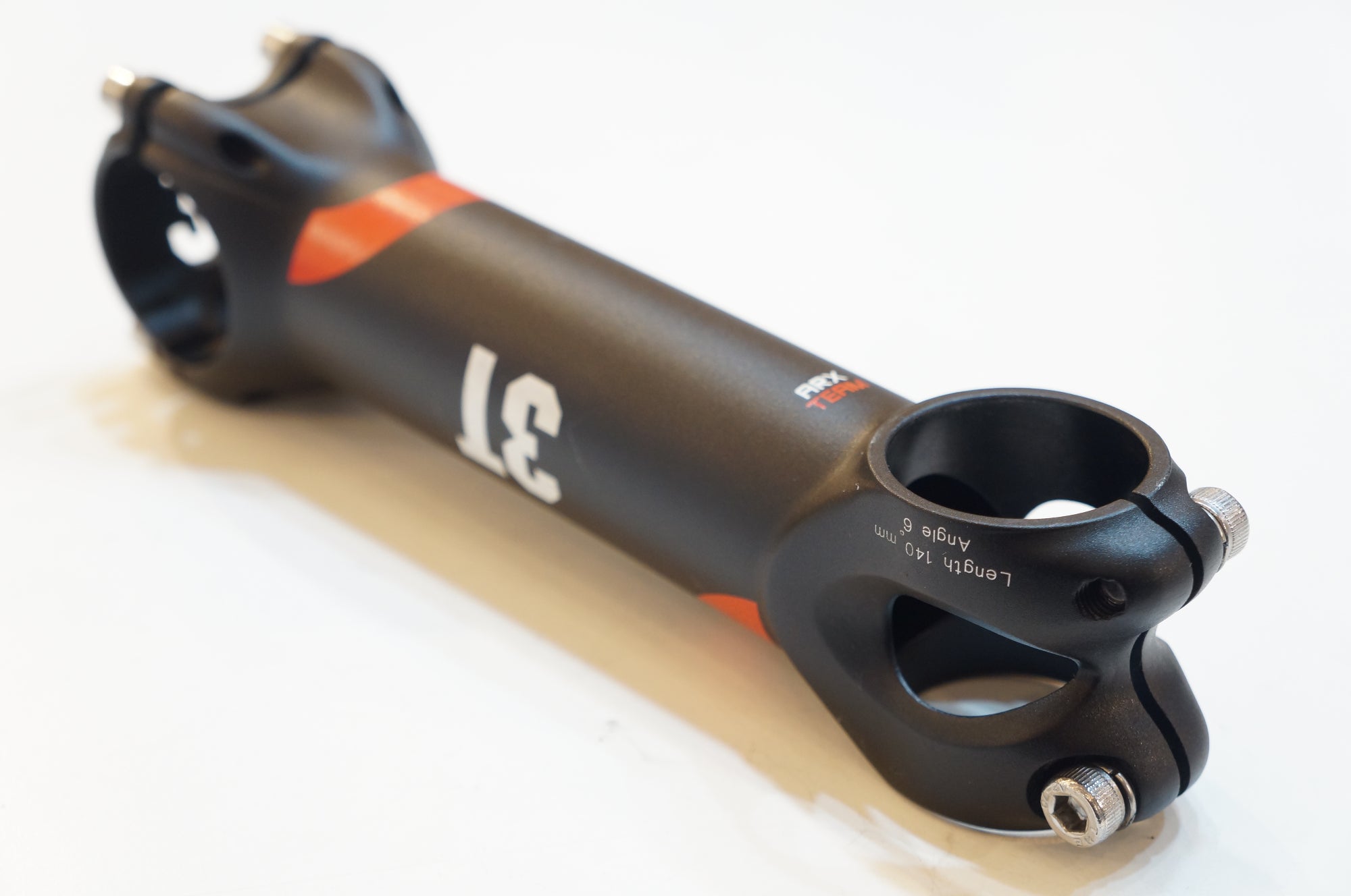 3T 「スリーティー」 ARX-TEAM φ31.8 140mm ステム / バイチャリ浦和ベース