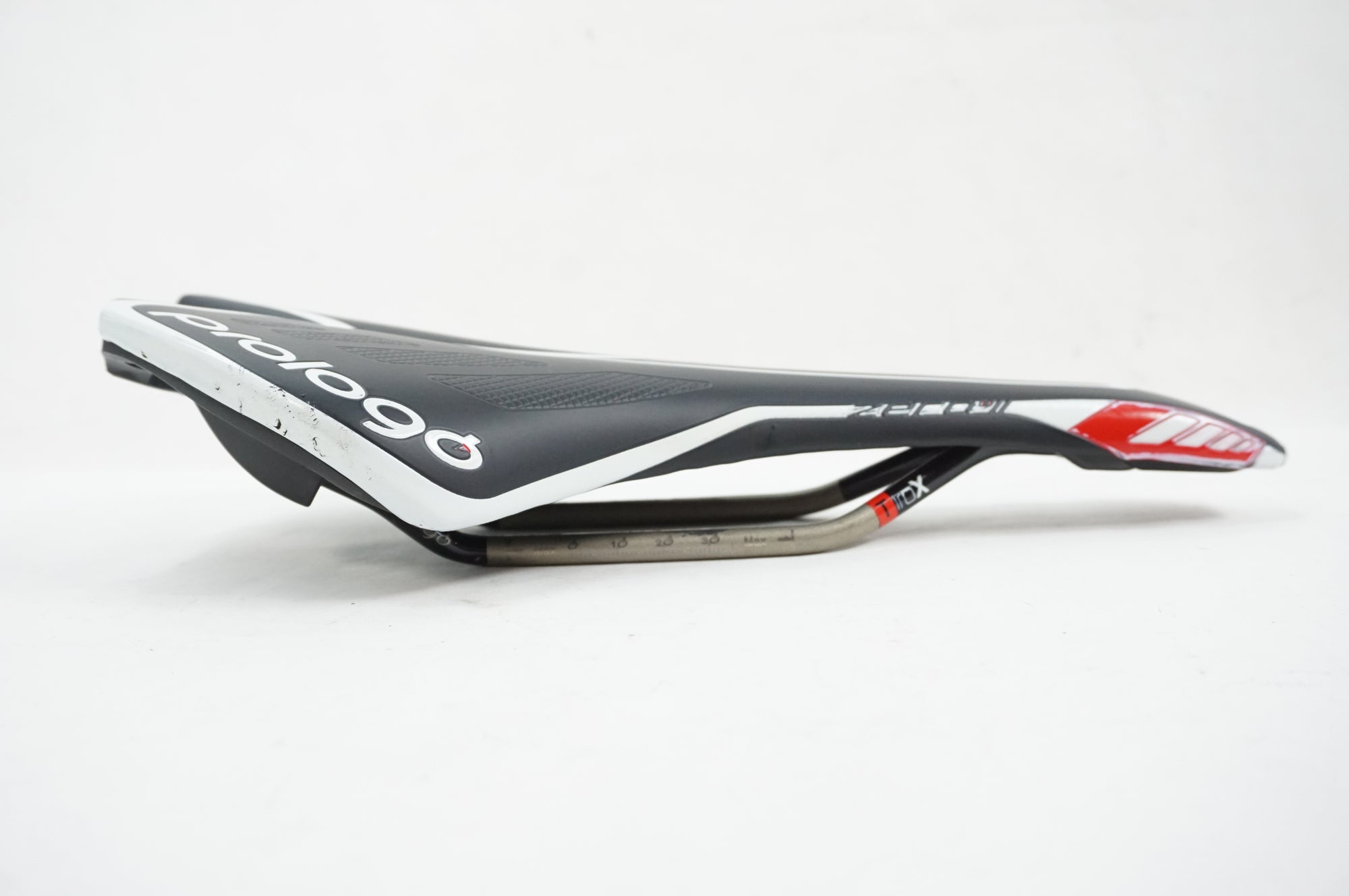 PROLOGO 「プロロゴ」 ZERO 2 TIROX サドル / 川越店