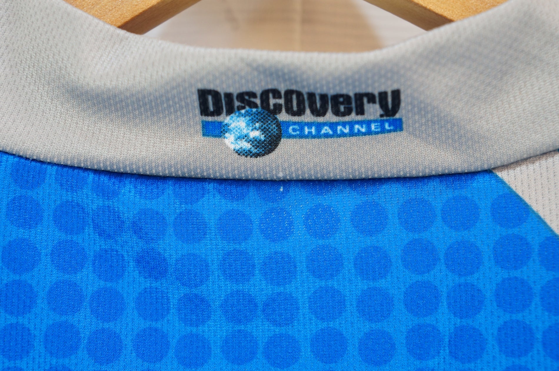 NIKE 「ナイキ」 TREK LIVEATRONG Lサイズ 半袖ジャージ / バイチャリ浦和ベース