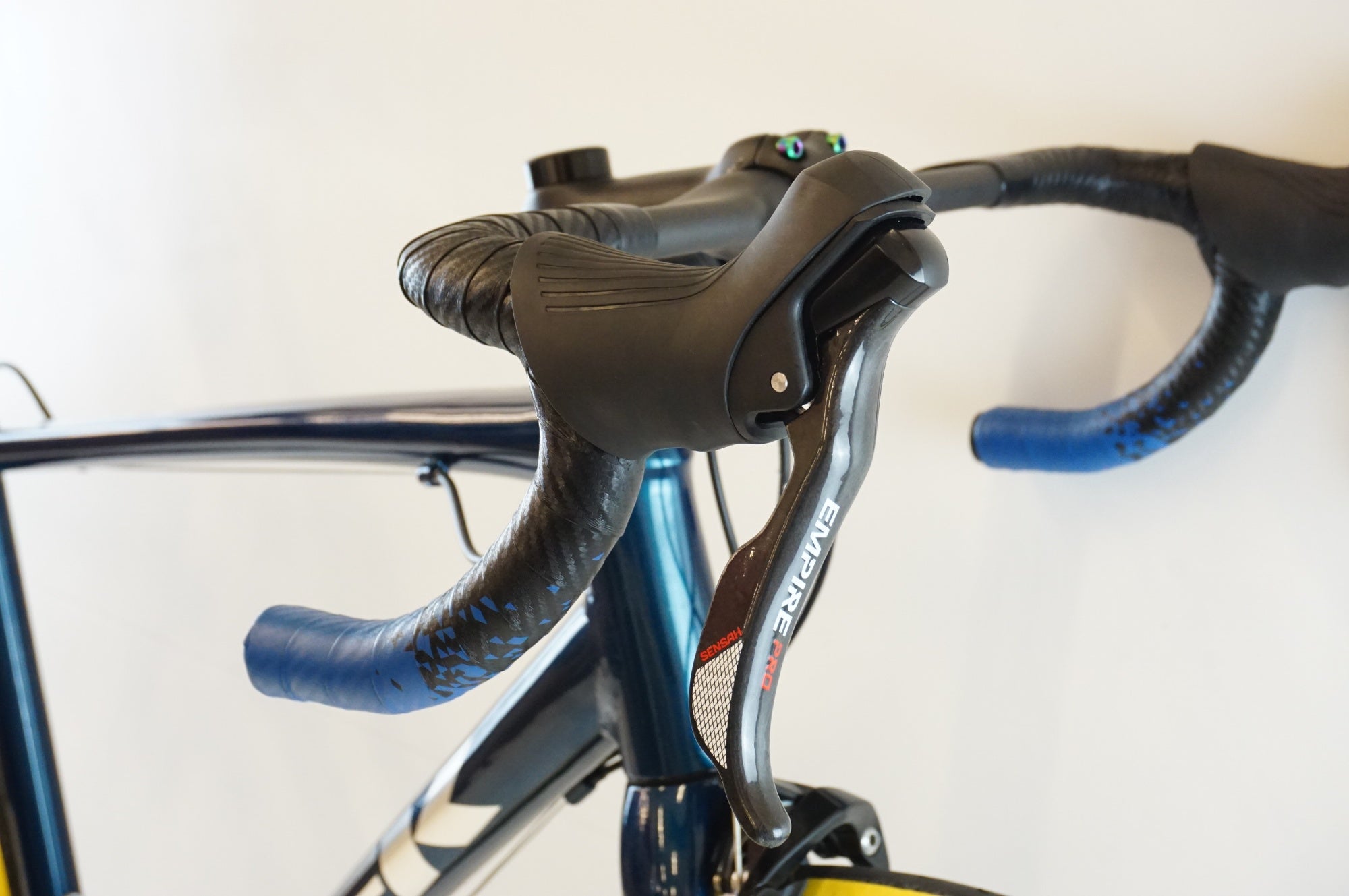 TREK 「トレック」 DOMANE AL 2 RIM カスタム 2021-2024年モデル ロードバイク / 浜松店