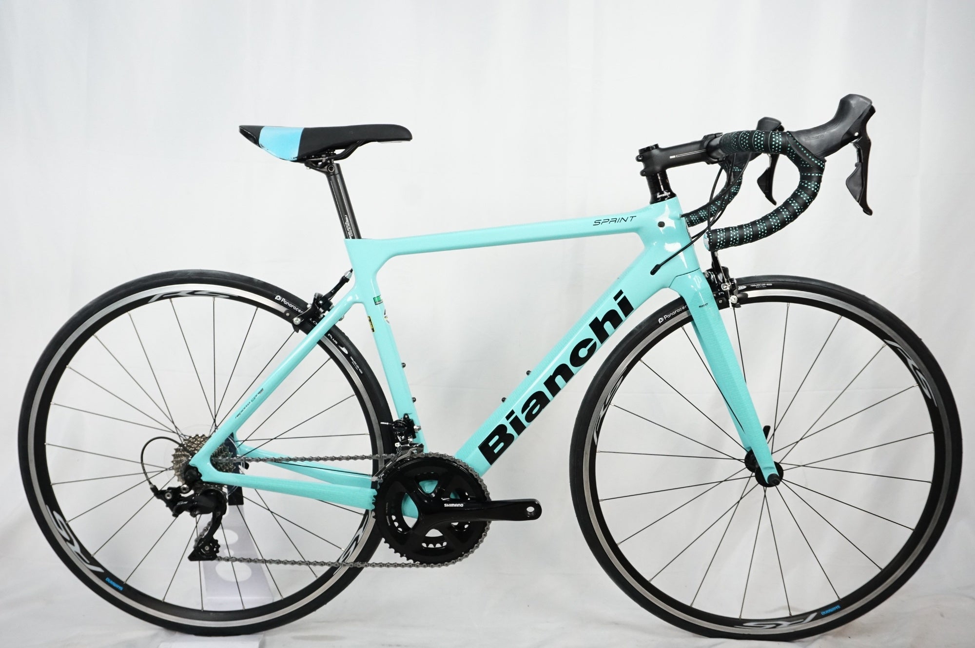 Bianchi ビアンキ　ロードバイク ミントグリーン Bianchi ロードバイク ミントグリーン スタンド付き