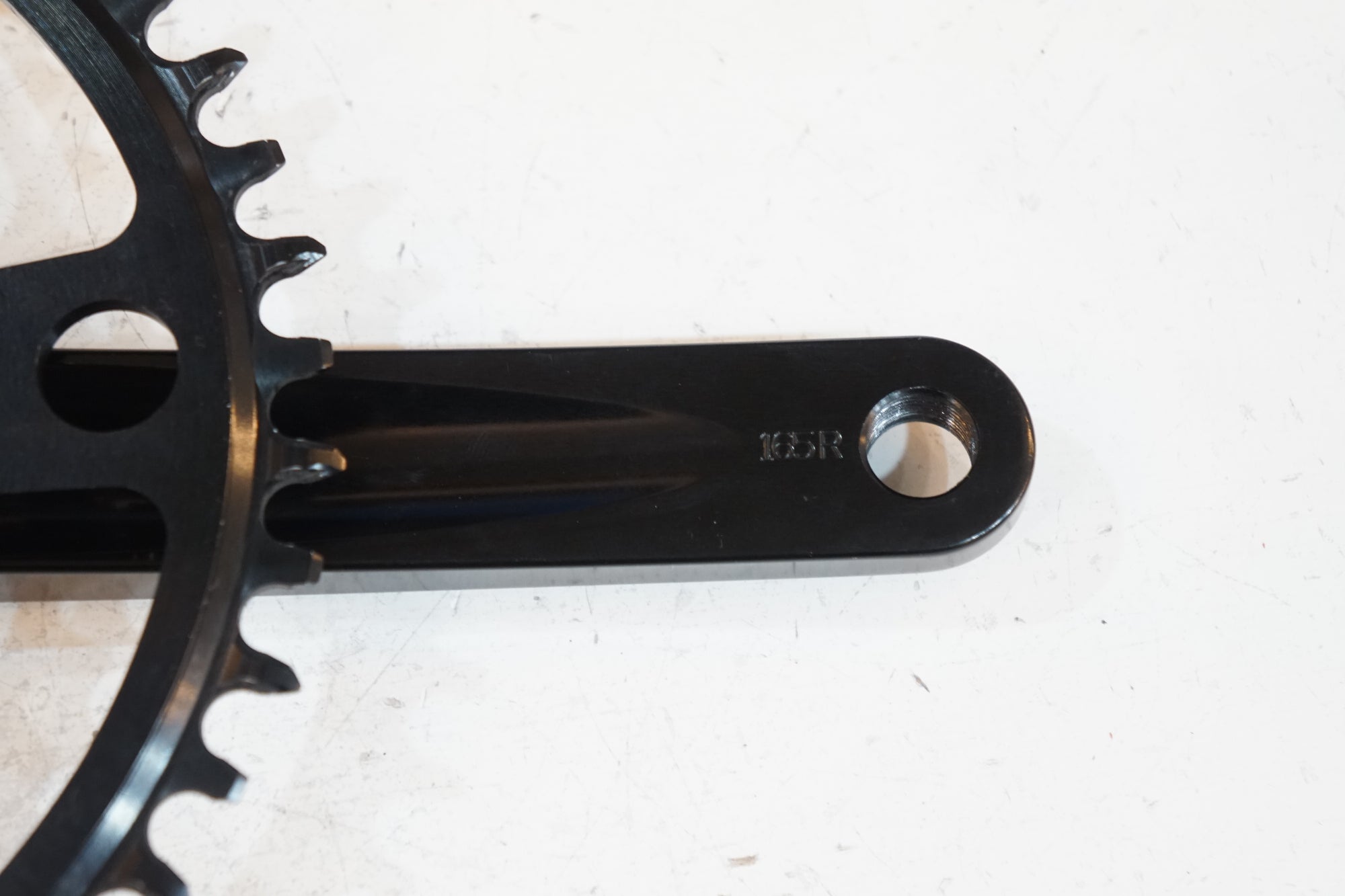 WHITE INDUSTRIES 「ホワイト インダストリーズ」 46T 165mm クランク / バイチャリ浦和ベース