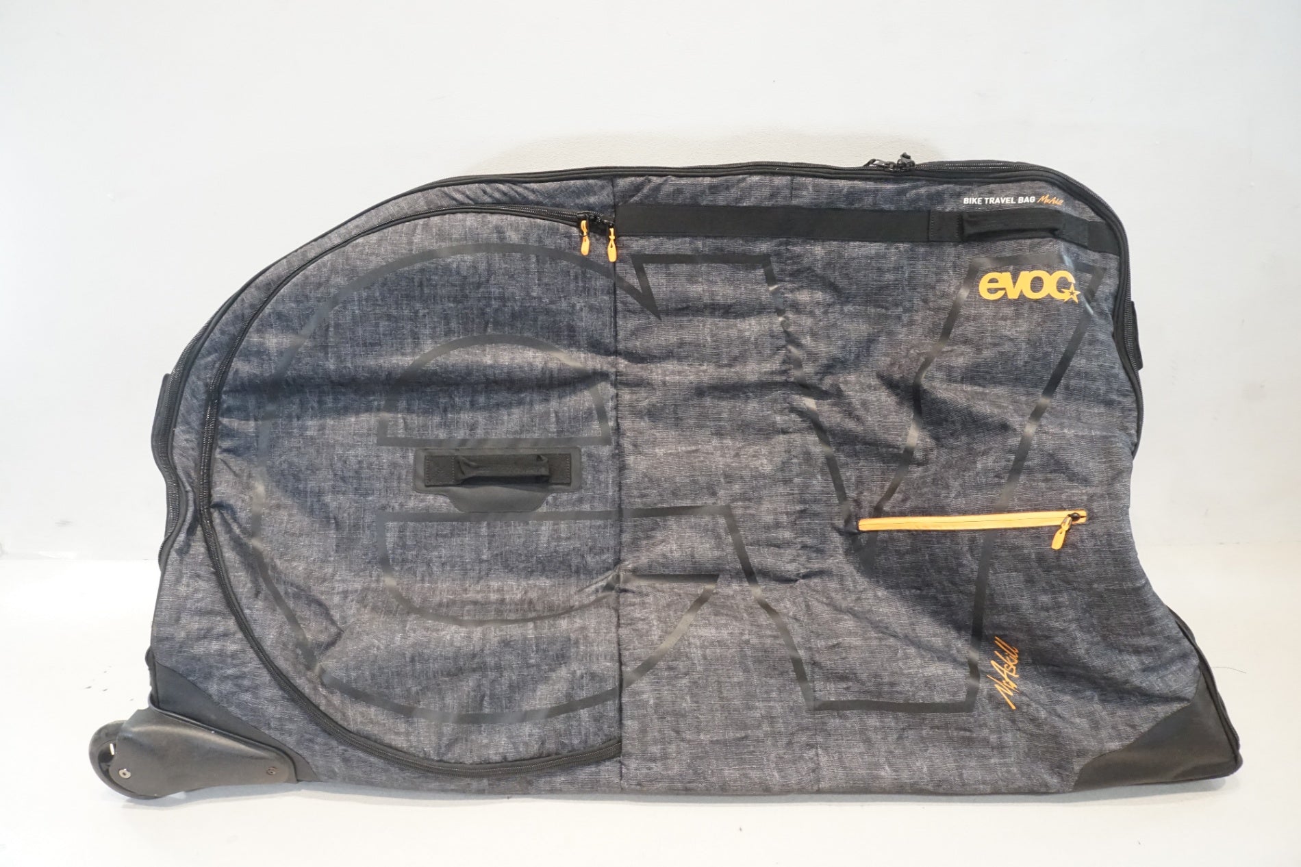 EVOC 「イーボック」 MACASKILL トラベルバッグ / 横浜戸塚店