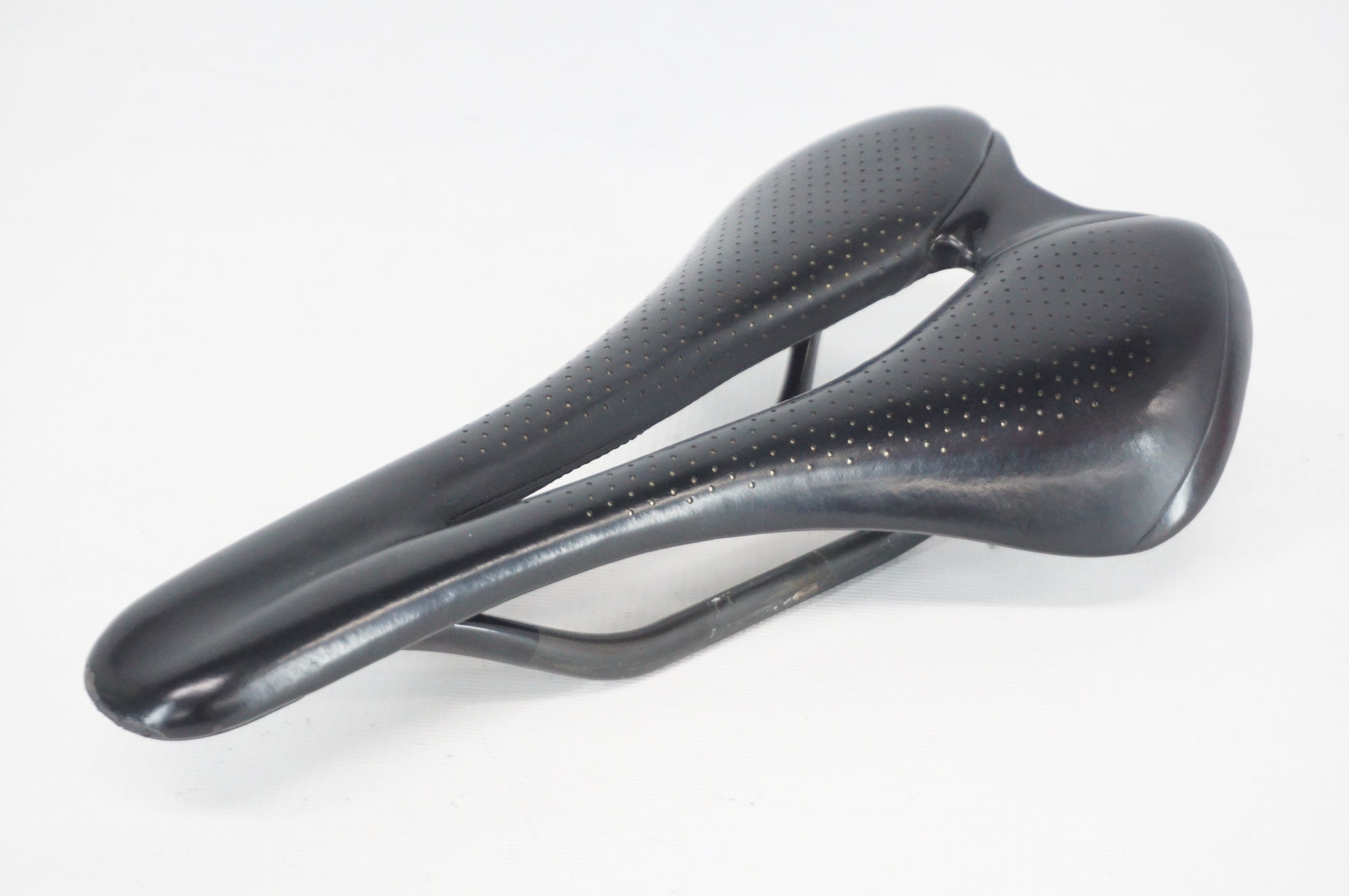 BONTRAGER 「ボントレガー」 AJNA PRO サドル / 阪急塚口店