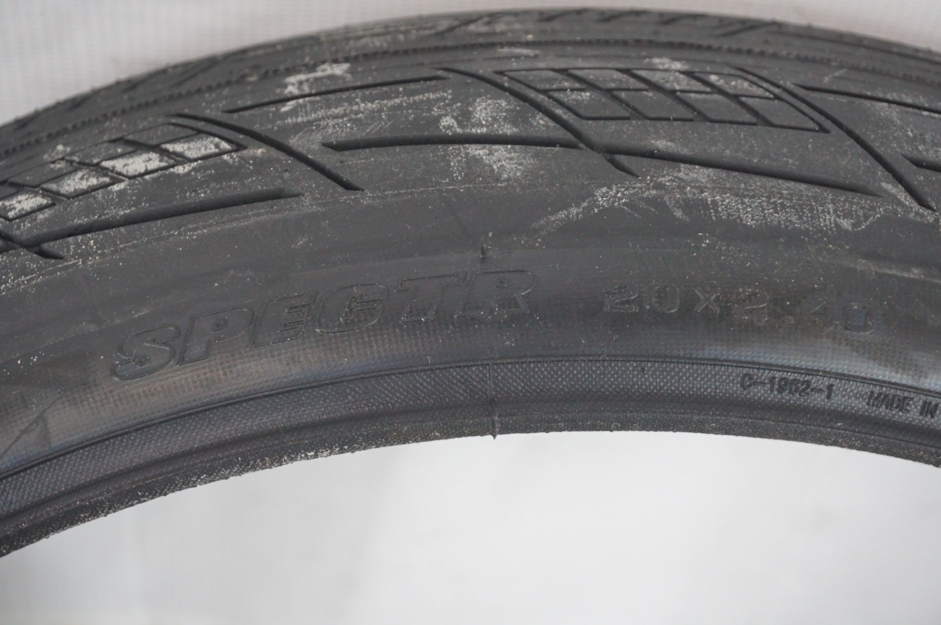 TIOGA 「タイオガ」 SPECTR 20x2.40 タイヤセット / 阪急塚口店