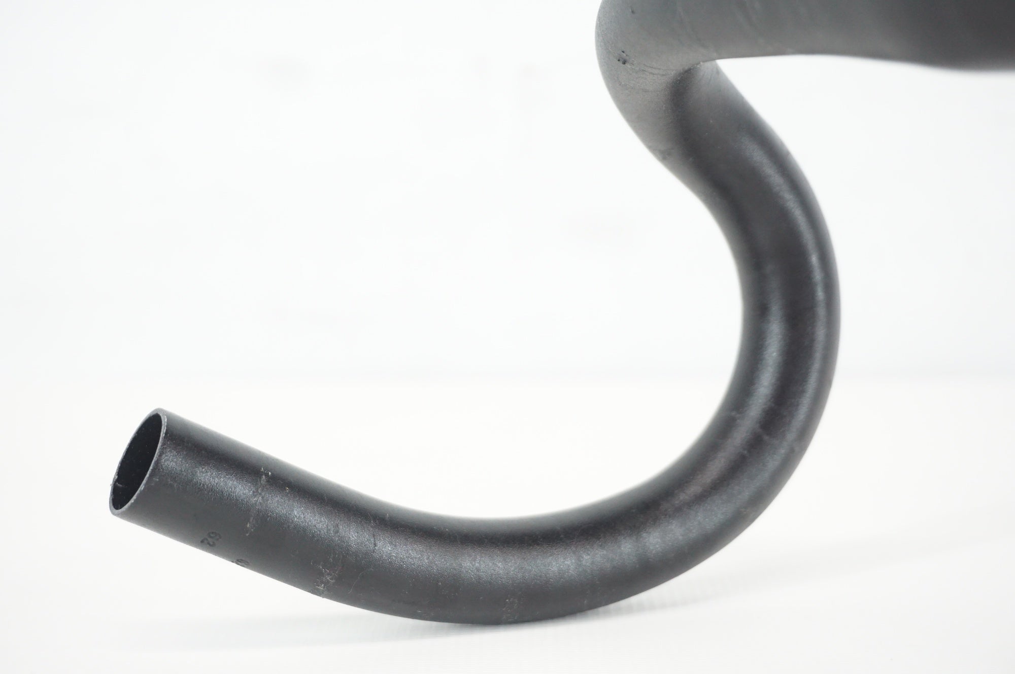 BONTRAGER 「ボントレガー」 RACE φ31.8 420mm ハンドル / 阪急塚口店