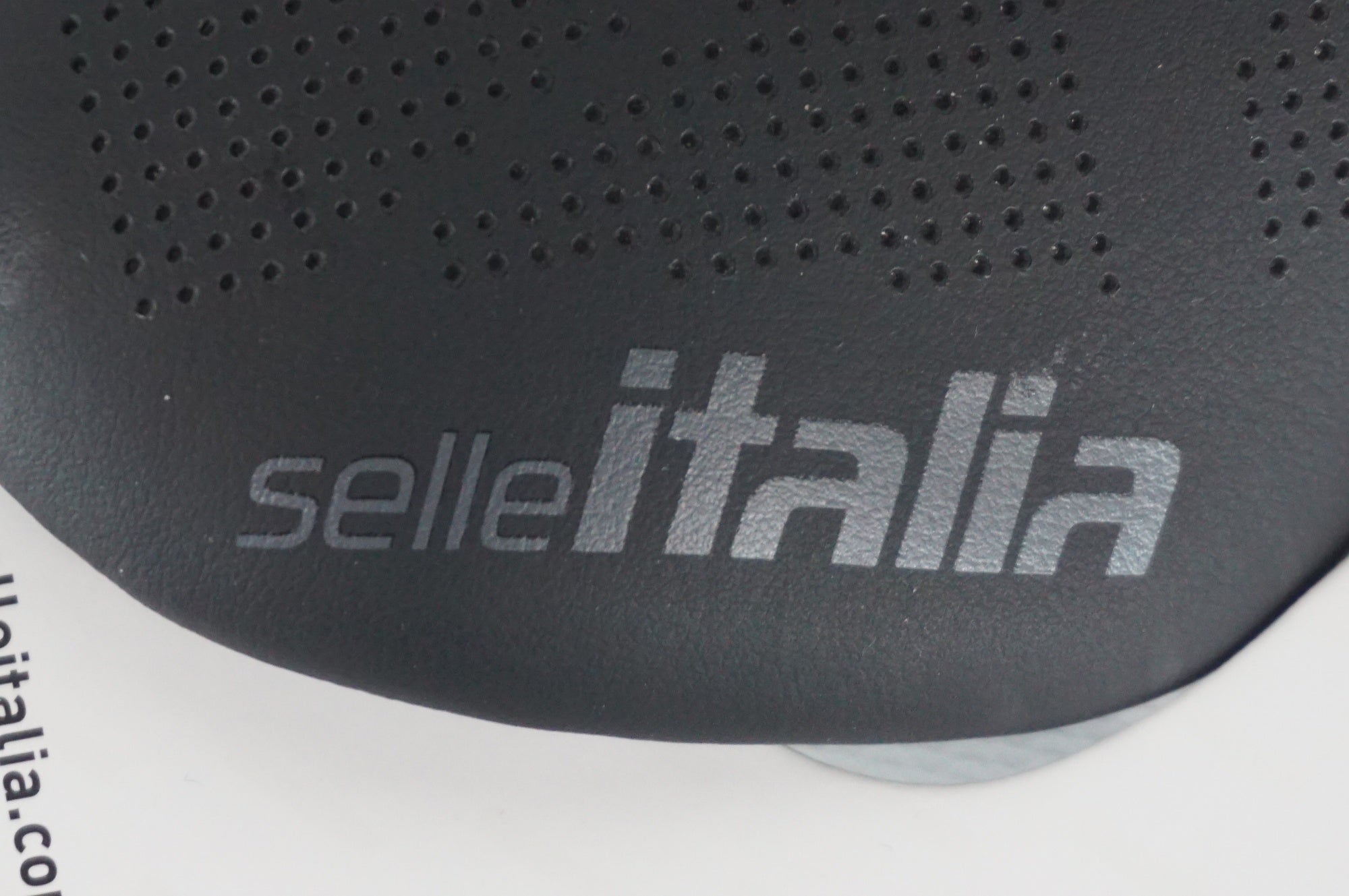 SELLE ITALIA 「セライタリア」 SLR BOOST KIT CARBONIO SUPERFLOW サドル / 阪急塚口店