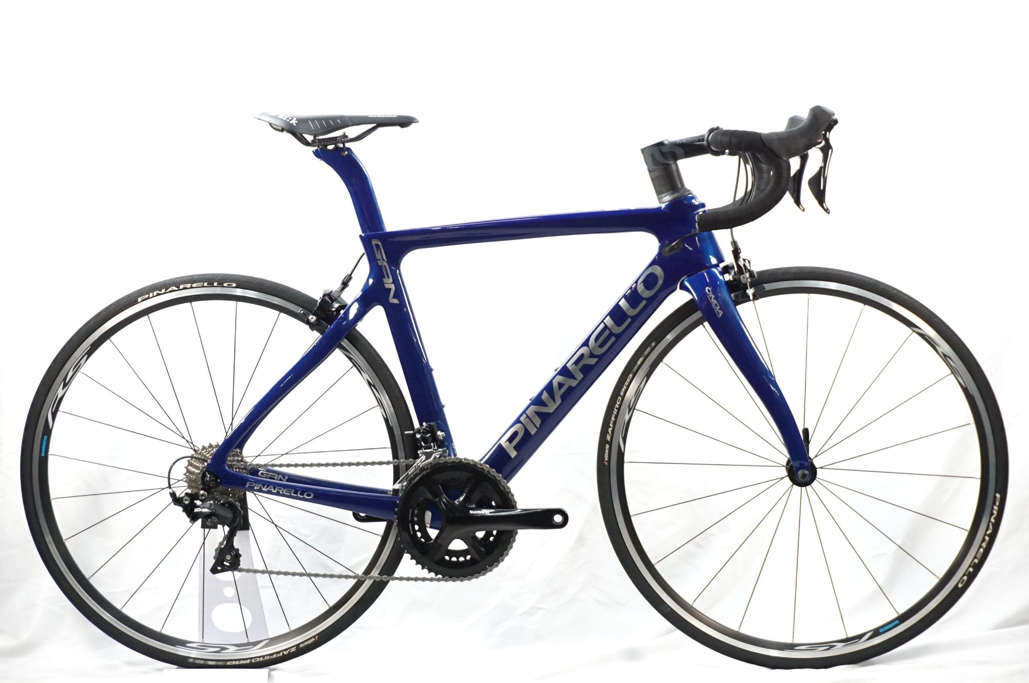 PINARELLO GAN フルカーボンロードバイク ブラック/ブルー関東配送可 PINARELLO 「ピナレロ」 GAN 105 2021年モデル ロードバイク / 川越店