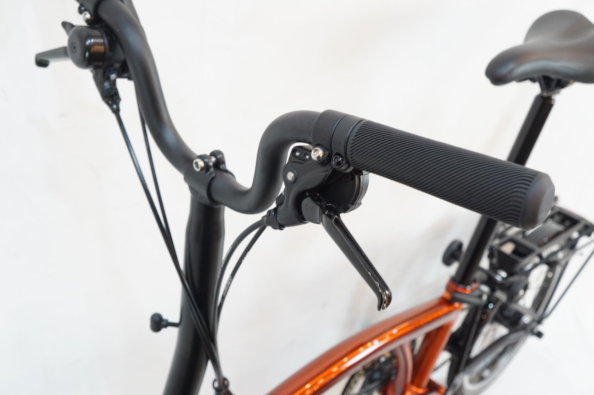 BROMPTON 「ブロンプトン」 CLINE EXPLORE WITH RACK MID BAR 2023年モデル 16インチ 折りたたみ自転車 / バイチャリ浦和ベース