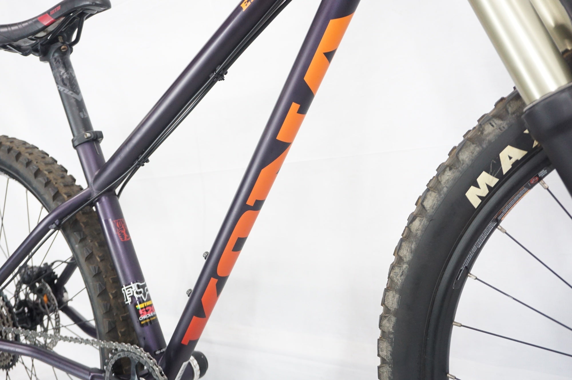 KONA 「コナ」 EXPLOSIF 2016年モデル マウンテンバイク / 阪急塚口店