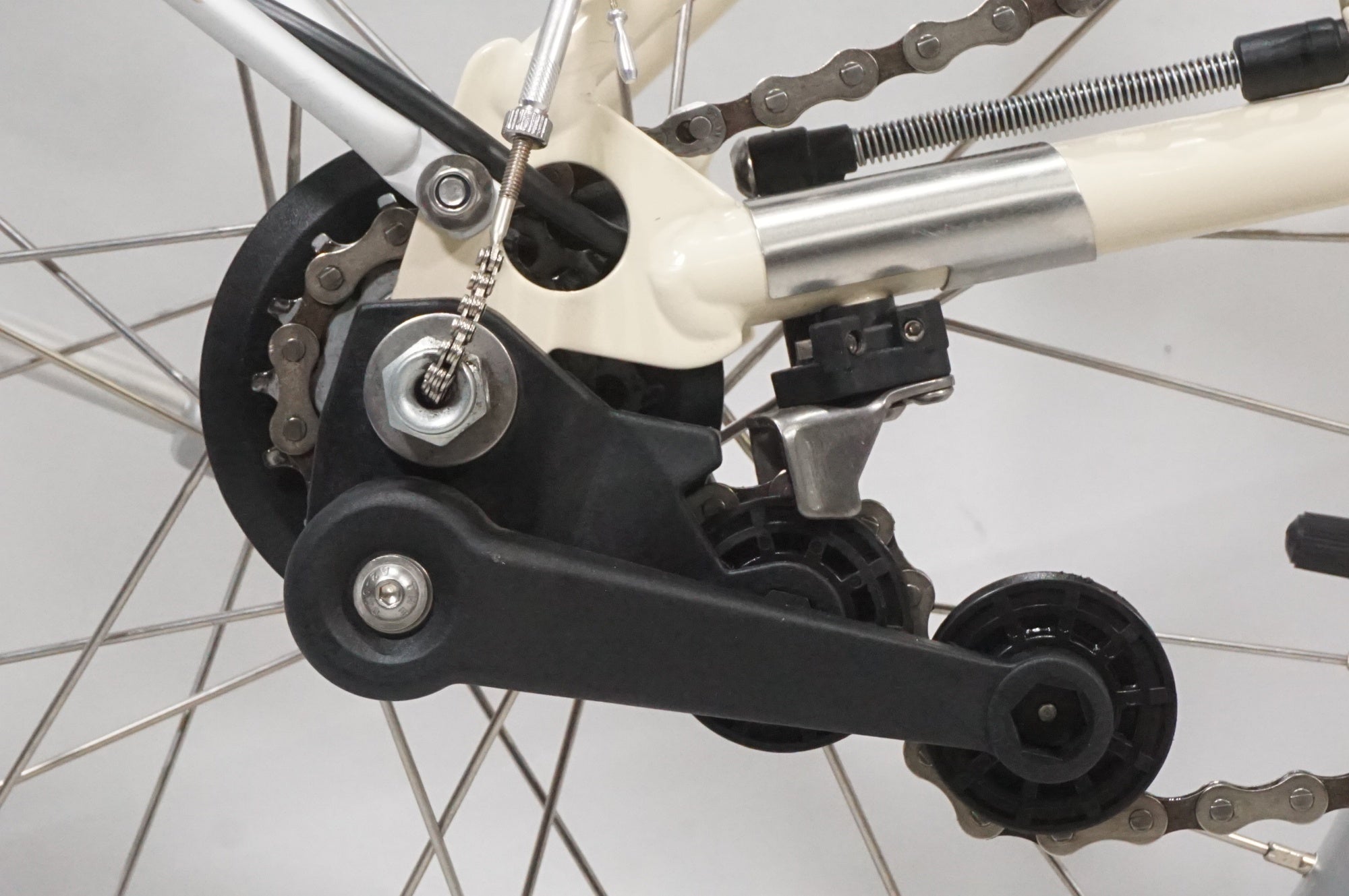 BROMPTON 「ブロンプトン」 CLASSIC EDITION INSPIRED BY LONDON 2024年モデル 16インチ 折り畳み自転車 / AKIBA店