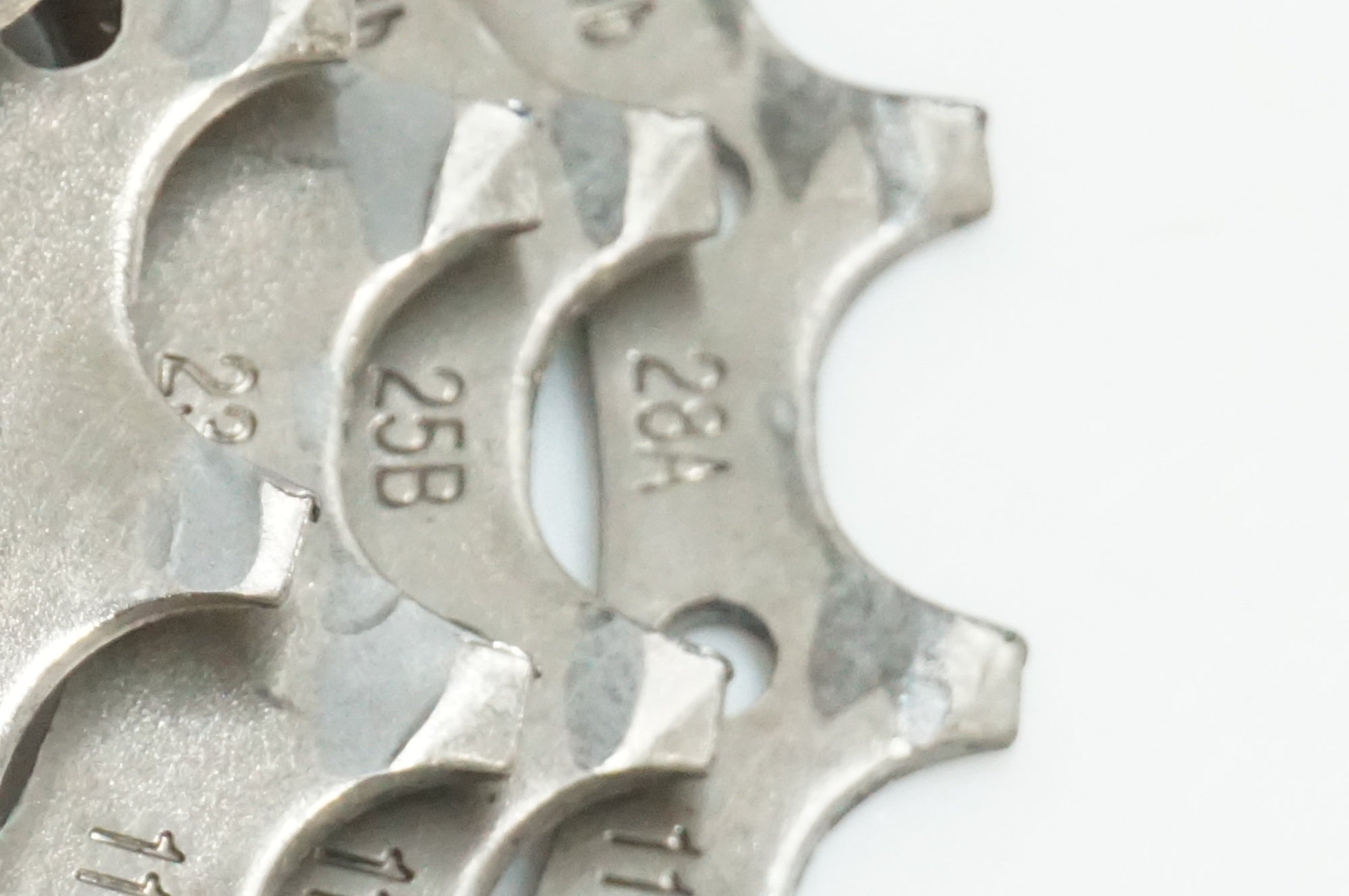 SHIMANO 「シマノ」 105 CS-R7000 11-28T スプロケット / 大宮店