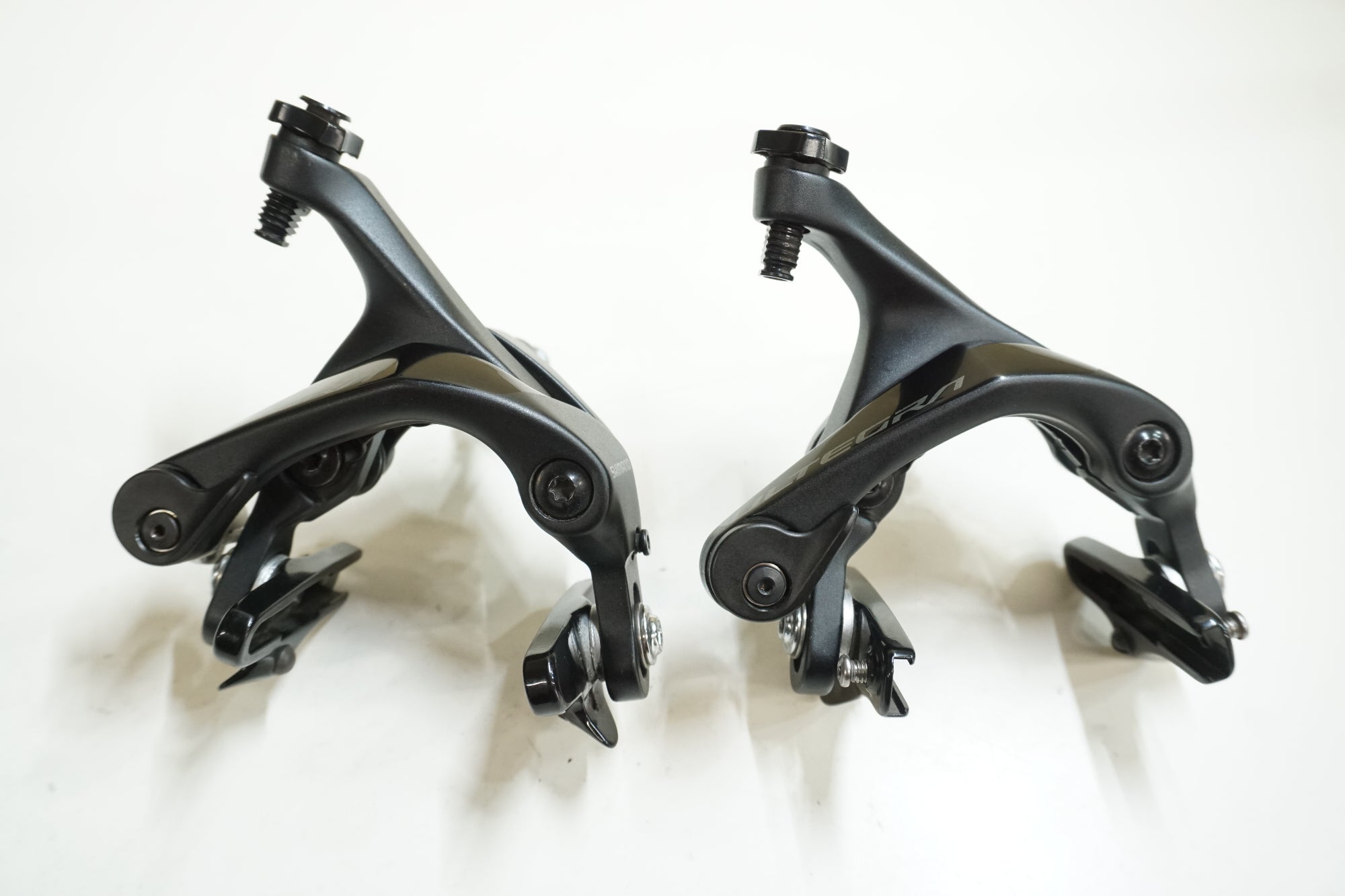 SHIMANO 「シマノ」 ULTEGRA BR-R8100 キャリパーブレーキセット
